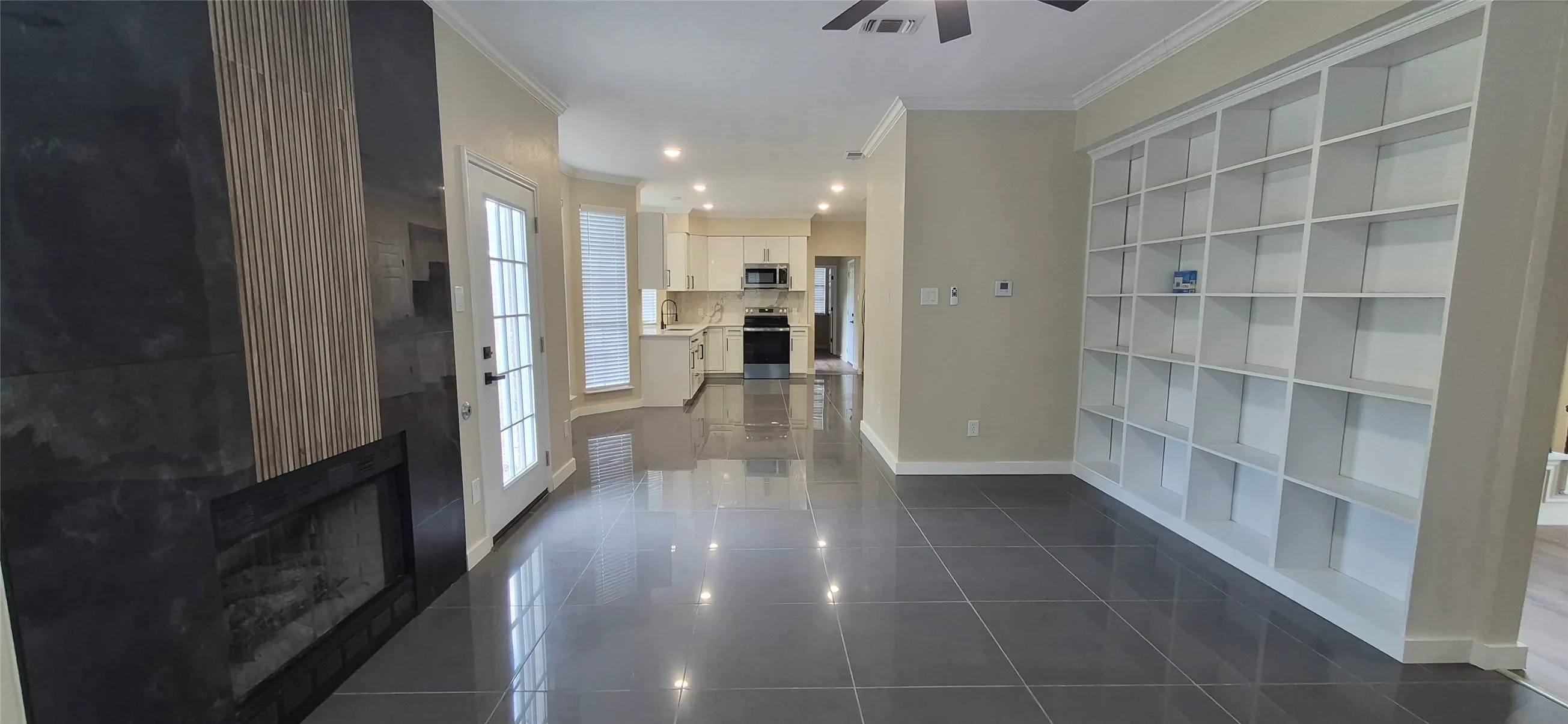 Single Family Residence For Sale in Dallas County , 117 Morningside Drive, Grand Prairie, Texas 75052, 5 Bedroom, 3 Bathroom, 2 Garage spaces, 2,657 Sqft, built in 1990, mls#21384726, Real Estate Agent in Grand Prairie, Homes For Sale in Dallas county, Homes For Sale in Grand Prairie, Realtor in Grand Prairie Texas, Real Estate Brokerage Independent Realty Texas, Luminita Cordes Realtor