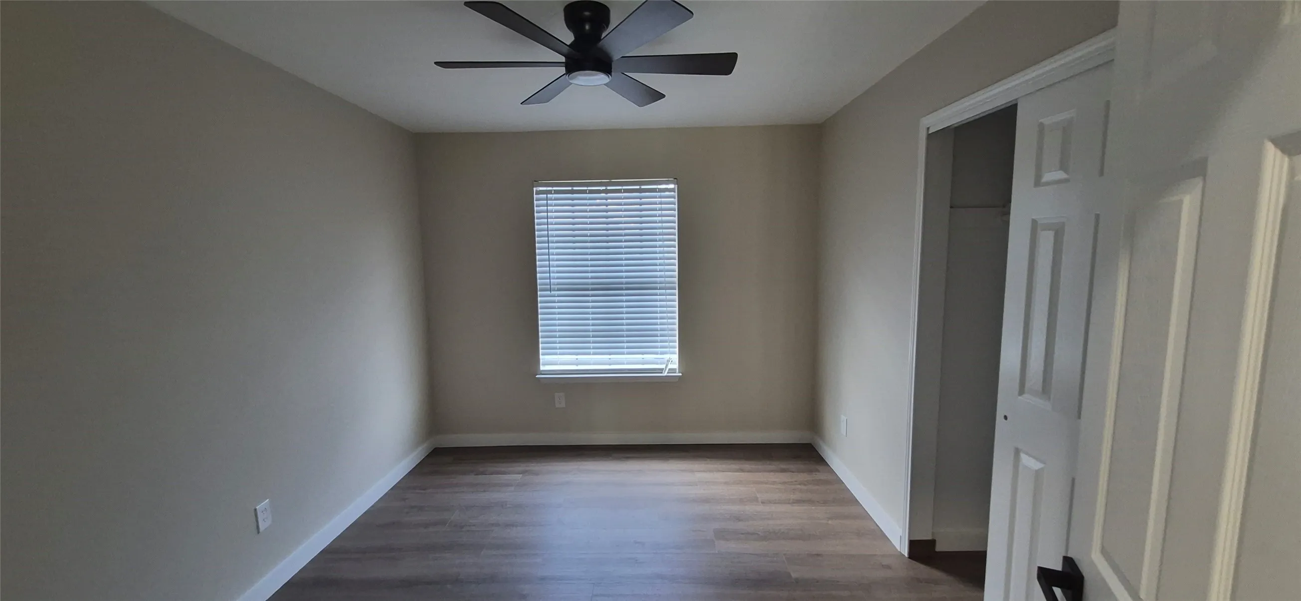 Single Family Residence For Sale in Dallas County , 117 Morningside Drive, Grand Prairie, Texas 75052, 5 Bedroom, 3 Bathroom, 2 Garage spaces, 2,657 Sqft, built in 1990, mls#21384726, Real Estate Agent in Grand Prairie, Homes For Sale in Dallas county, Homes For Sale in Grand Prairie, Realtor in Grand Prairie Texas, Real Estate Brokerage Independent Realty Texas, Luminita Cordes Realtor