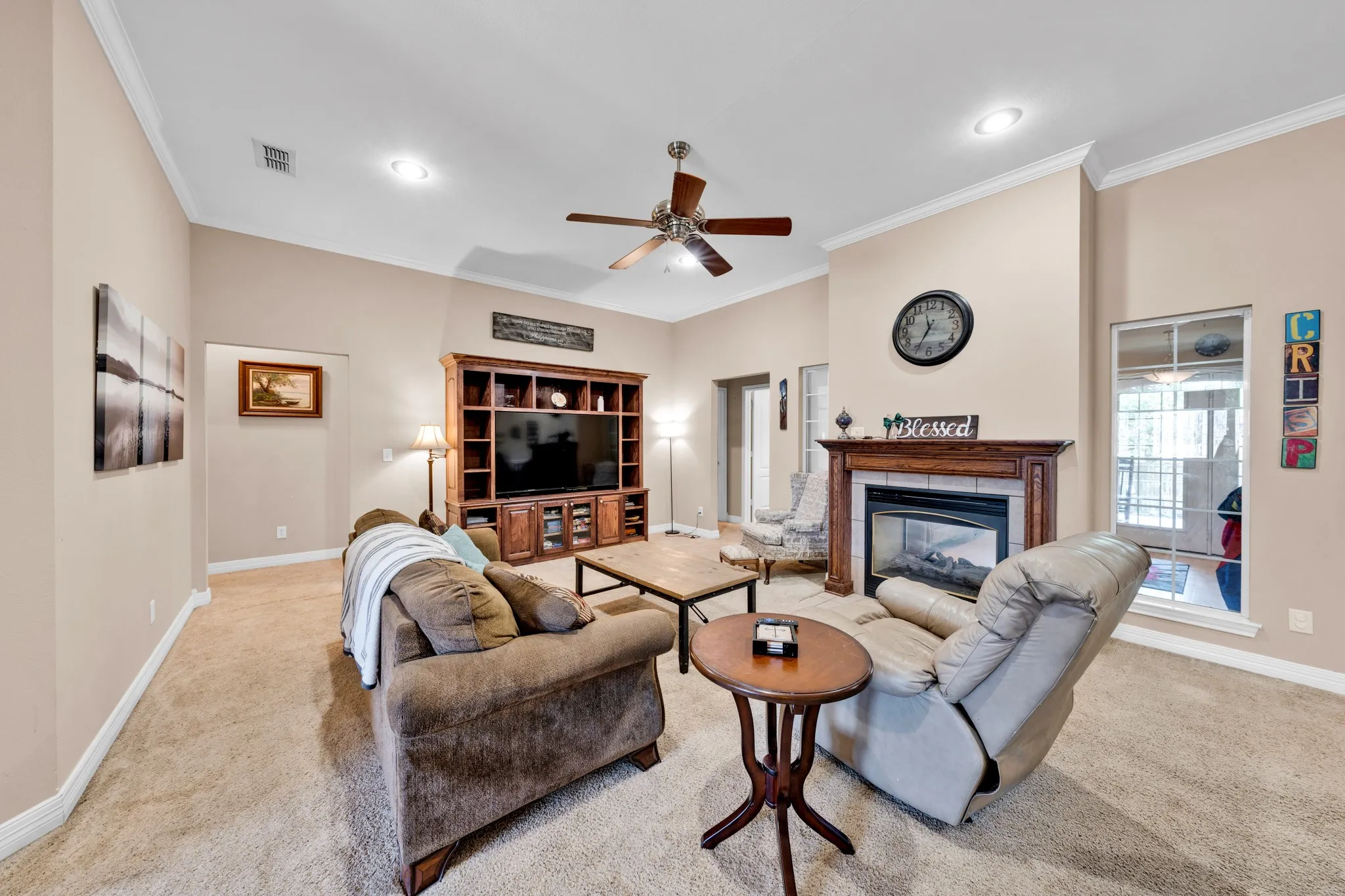 Single Family Residence For Sale in Gregg County , 3808 Clarkway Place, Longview, Texas 75605, 4 Bedroom, 3 Bathroom, 2 Garage spaces, 2,369 Sqft, built in 2006, mls#21383619, Real Estate Agent in Longview, Homes For Sale in Gregg county, Homes For Sale in Longview, Realtor in Longview Texas, Real Estate Brokerage Independent Realty Texas, Luminita Cordes Realtor
