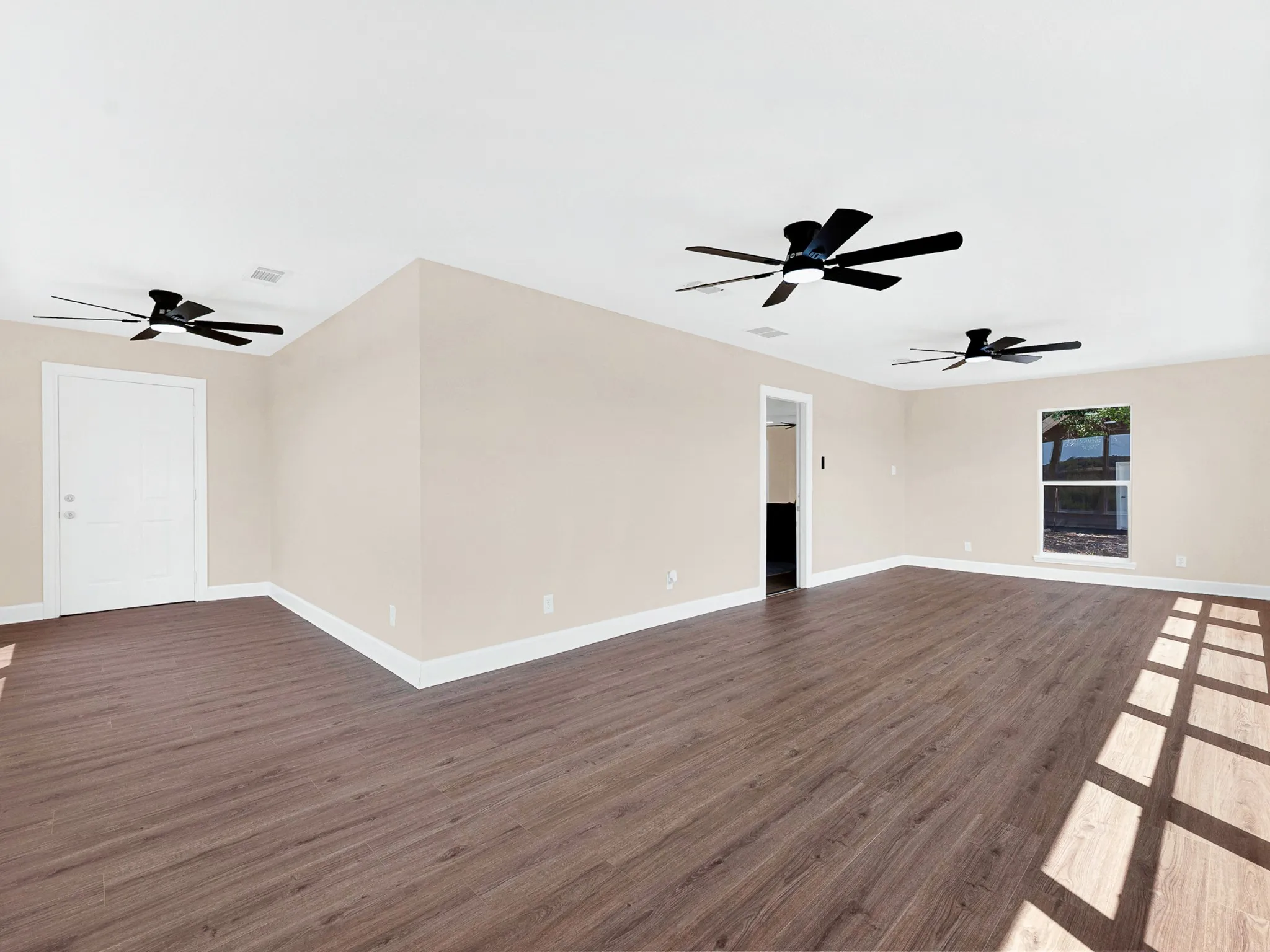 Single Family Residence For Sale in Johnson County , 8116 Whispering Meadows Road, Joshua, Texas 76058, 3 Bedroom, 2 Bathroom, 2 Garage spaces, 2,780 Sqft, built in 1995, mls#21376315, Real Estate Agent in Joshua, Homes For Sale in Johnson county, Homes For Sale in Joshua, Realtor in Joshua Texas, Real Estate Brokerage Independent Realty Texas, Luminita Cordes Realtor