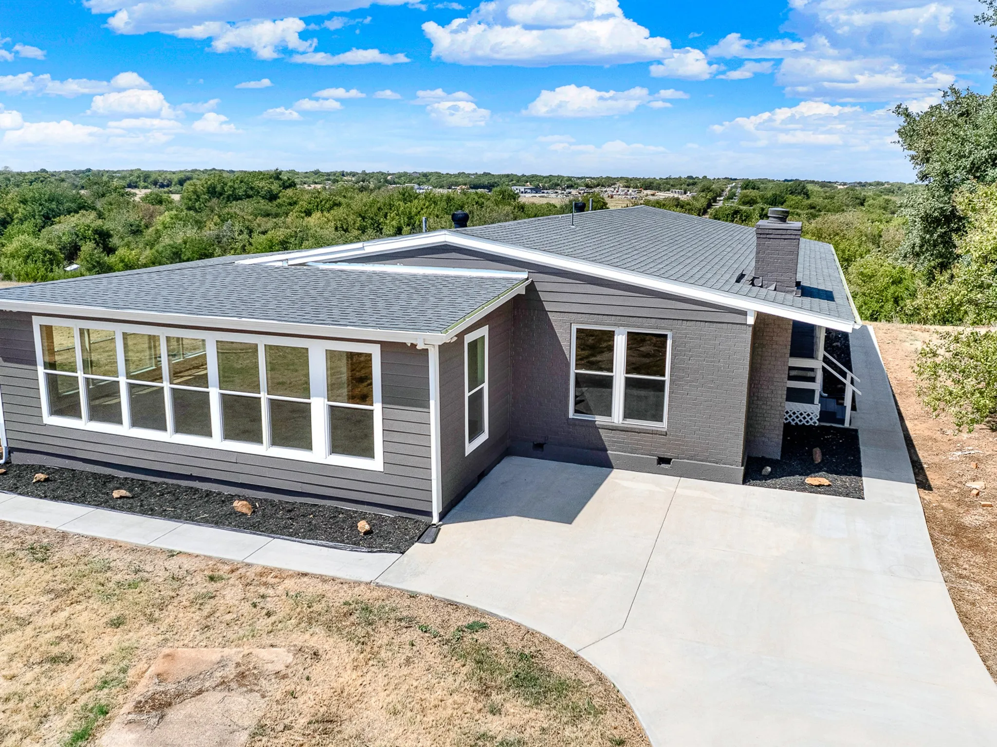Single Family Residence For Sale in Johnson County , 8116 Whispering Meadows Road, Joshua, Texas 76058, 3 Bedroom, 2 Bathroom, 2 Garage spaces, 2,780 Sqft, built in 1995, mls#21376315, Real Estate Agent in Joshua, Homes For Sale in Johnson county, Homes For Sale in Joshua, Realtor in Joshua Texas, Real Estate Brokerage Independent Realty Texas, Luminita Cordes Realtor