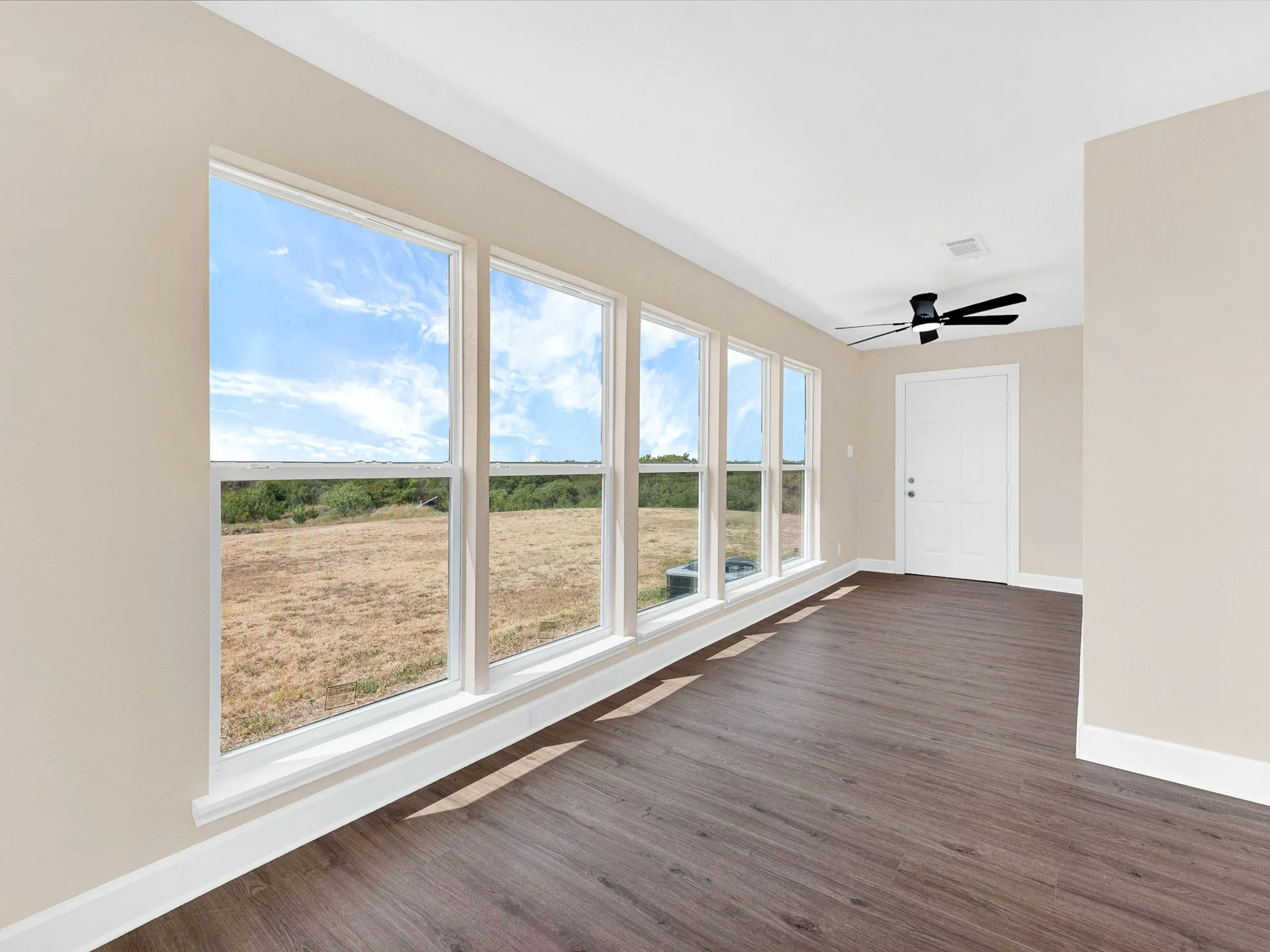 Single Family Residence For Sale in Johnson County , 8116 Whispering Meadows Road, Joshua, Texas 76058, 3 Bedroom, 2 Bathroom, 2 Garage spaces, 2,780 Sqft, built in 1995, mls#21376315, Real Estate Agent in Joshua, Homes For Sale in Johnson county, Homes For Sale in Joshua, Realtor in Joshua Texas, Real Estate Brokerage Independent Realty Texas, Luminita Cordes Realtor