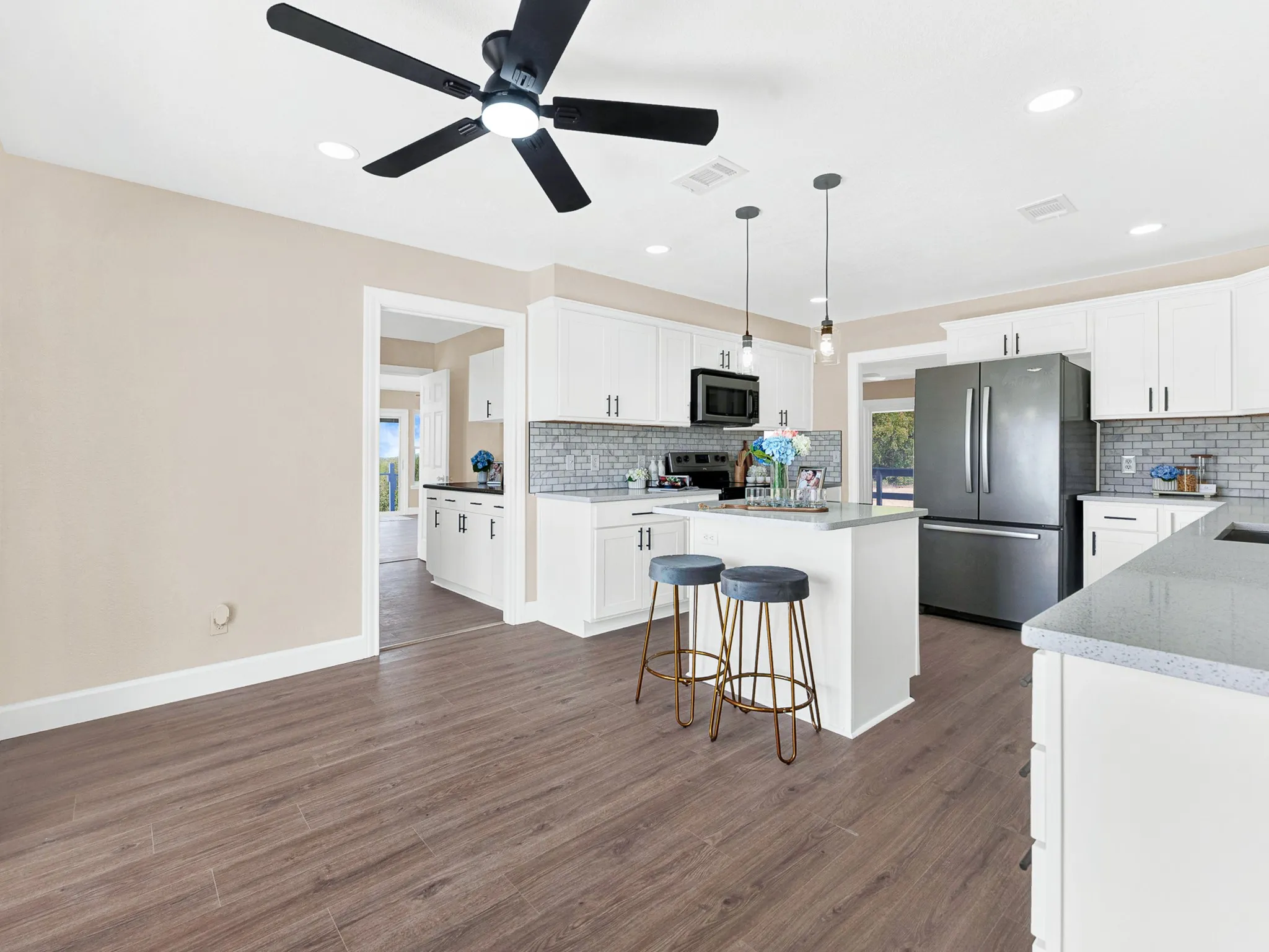 Single Family Residence For Sale in Johnson County , 8116 Whispering Meadows Road, Joshua, Texas 76058, 3 Bedroom, 2 Bathroom, 2 Garage spaces, 2,780 Sqft, built in 1995, mls#21376315, Real Estate Agent in Joshua, Homes For Sale in Johnson county, Homes For Sale in Joshua, Realtor in Joshua Texas, Real Estate Brokerage Independent Realty Texas, Luminita Cordes Realtor