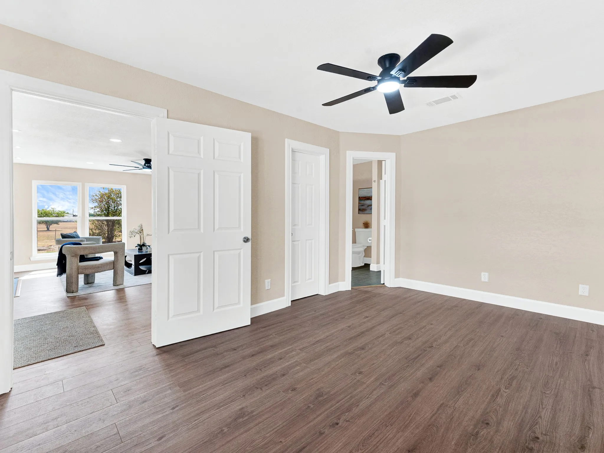 Single Family Residence For Sale in Johnson County , 8116 Whispering Meadows Road, Joshua, Texas 76058, 3 Bedroom, 2 Bathroom, 2 Garage spaces, 2,780 Sqft, built in 1995, mls#21376315, Real Estate Agent in Joshua, Homes For Sale in Johnson county, Homes For Sale in Joshua, Realtor in Joshua Texas, Real Estate Brokerage Independent Realty Texas, Luminita Cordes Realtor