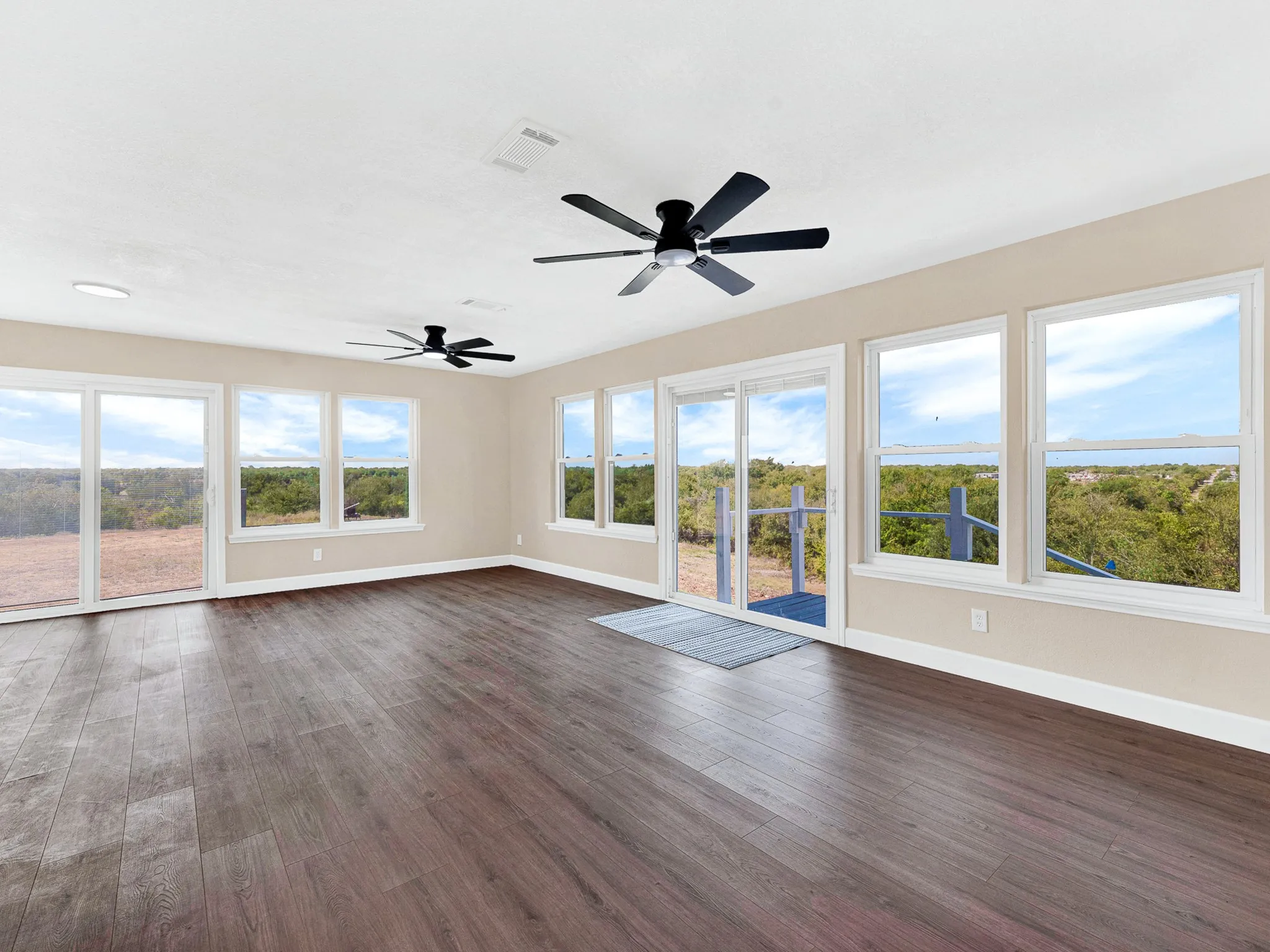 Single Family Residence For Sale in Johnson County , 8116 Whispering Meadows Road, Joshua, Texas 76058, 3 Bedroom, 2 Bathroom, 2 Garage spaces, 2,780 Sqft, built in 1995, mls#21376315, Real Estate Agent in Joshua, Homes For Sale in Johnson county, Homes For Sale in Joshua, Realtor in Joshua Texas, Real Estate Brokerage Independent Realty Texas, Luminita Cordes Realtor