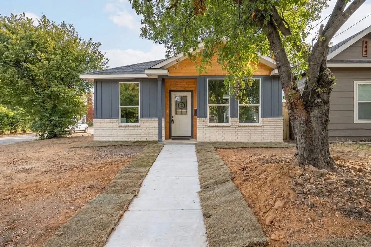 Single Family Residence For Sale in Dallas County , 3830 Colonial, Dallas, Texas 75215, 3 Bedroom, 2 Bathroom, 1 Garage spaces, 1,268 Sqft, built in 2026, mls#21384735, Real Estate Agent in Dallas, Homes For Sale in Dallas county, Homes For Sale in Dallas, Realtor in Dallas Texas, Real Estate Brokerage Independent Realty Texas, Luminita Cordes Realtor