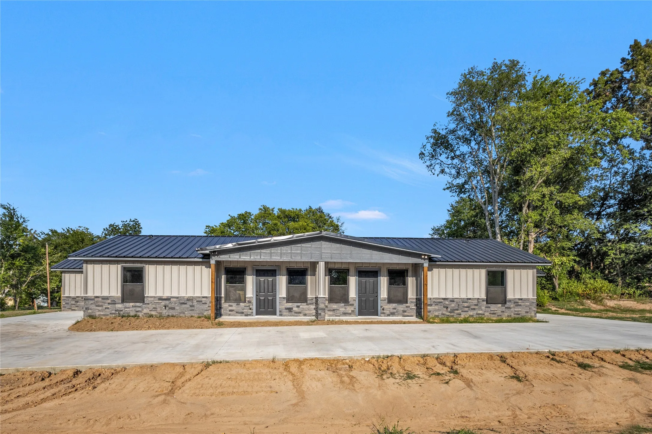 Duplex For Sale in Hopkins County , 120 Maxwell, Sulphur Springs, Texas 75482, 6 Bedroom, 4 Bathroom, Garage spaces, 0 Sqft, built in 2025, mls#21384040, Real Estate Agent in Sulphur Springs, Homes For Sale in Hopkins county, Homes For Sale in Sulphur Springs, Realtor in Sulphur Springs Texas, Real Estate Brokerage Independent Realty Texas, Luminita Cordes Realtor