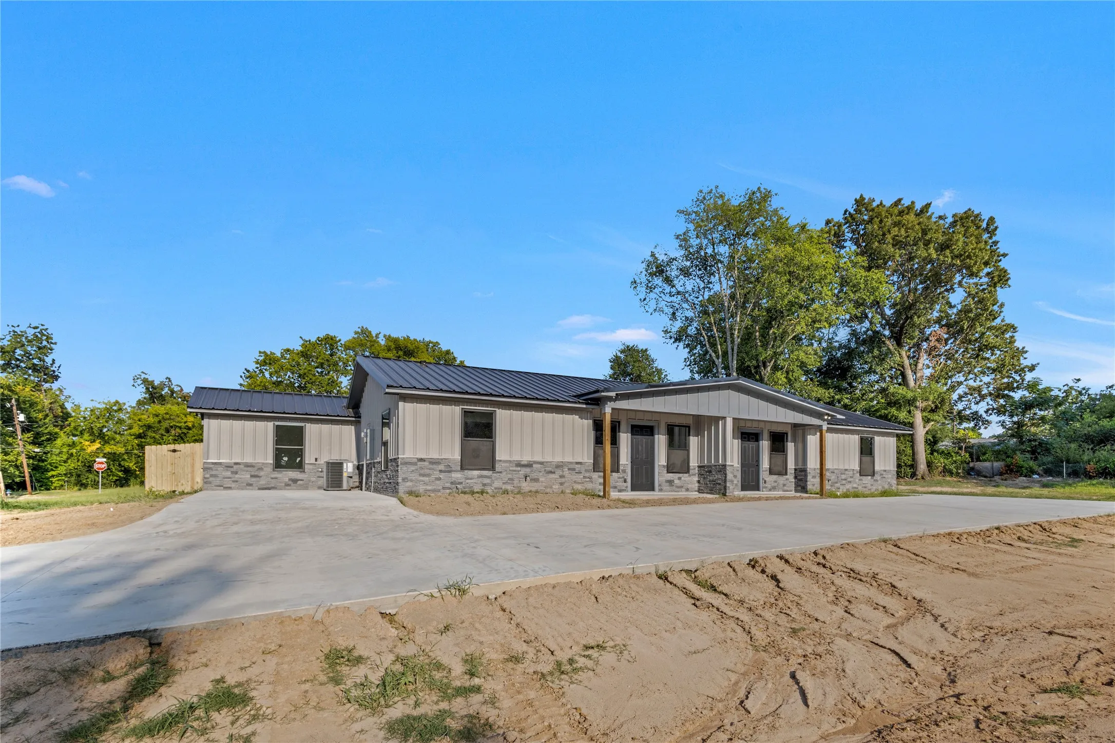 Duplex For Sale in Hopkins County , 120 Maxwell, Sulphur Springs, Texas 75482, 6 Bedroom, 4 Bathroom, Garage spaces, 0 Sqft, built in 2025, mls#21384040, Real Estate Agent in Sulphur Springs, Homes For Sale in Hopkins county, Homes For Sale in Sulphur Springs, Realtor in Sulphur Springs Texas, Real Estate Brokerage Independent Realty Texas, Luminita Cordes Realtor