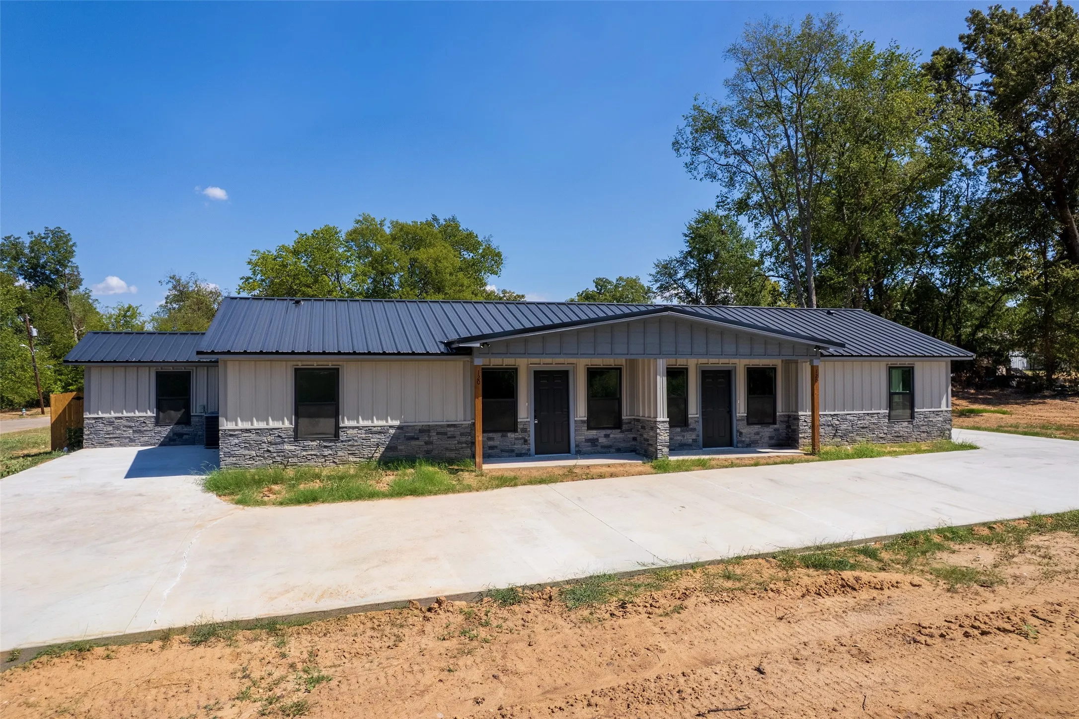 Duplex For Sale in Hopkins County , 120 Maxwell, Sulphur Springs, Texas 75482, 6 Bedroom, 4 Bathroom, Garage spaces, 0 Sqft, built in 2025, mls#21384040, Real Estate Agent in Sulphur Springs, Homes For Sale in Hopkins county, Homes For Sale in Sulphur Springs, Realtor in Sulphur Springs Texas, Real Estate Brokerage Independent Realty Texas, Luminita Cordes Realtor