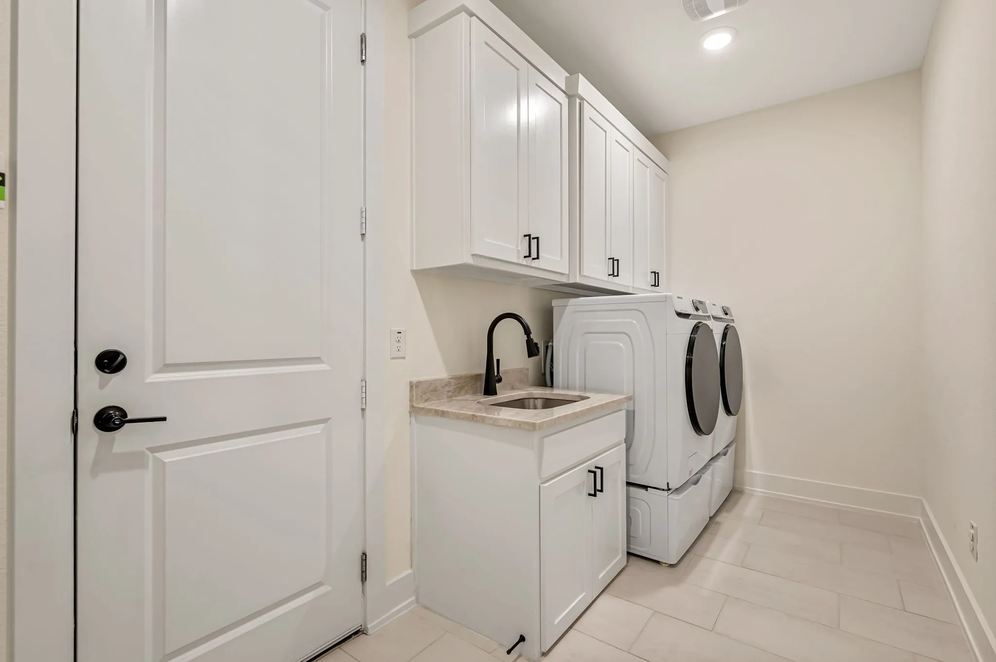 Single Family Residence For Sale in Denton County , 3870 Porter Lane, Prosper, Texas 75078, 5 Bedroom, 4 Bathroom, 3 Garage spaces, 3,131 Sqft, built in 2023, mls#21384693, Real Estate Agent in Prosper, Homes For Sale in Denton county, Homes For Sale in Prosper, Realtor in Prosper Texas, Real Estate Brokerage Independent Realty Texas, Luminita Cordes Realtor