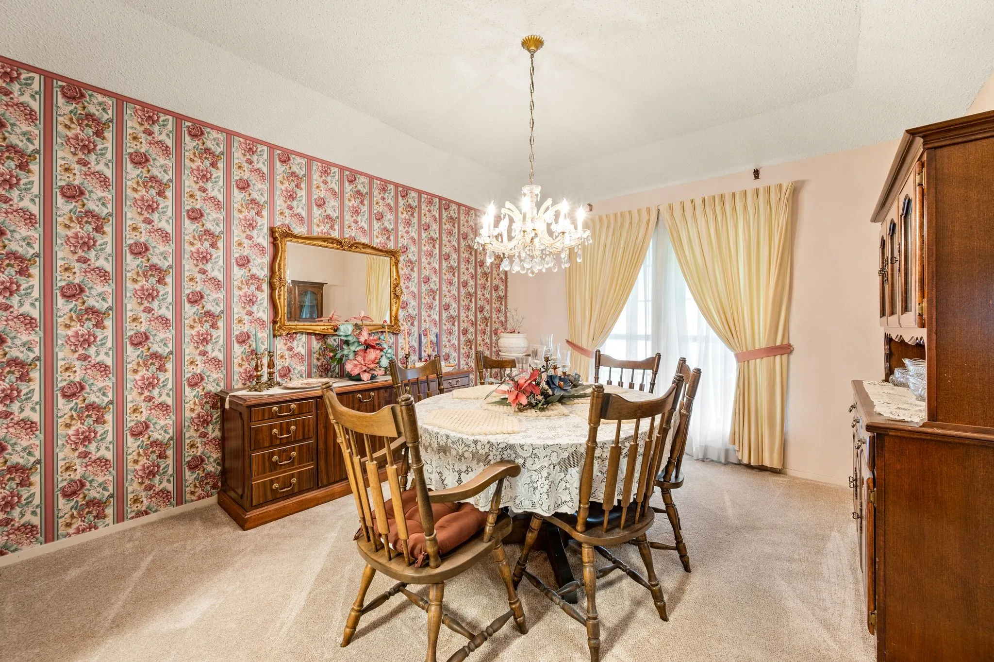 Single Family Residence For Sale in Tarrant County , 4813 Woodcreek Court, North Richland Hills, Texas 76180, 3 Bedroom, 3 Bathroom, 2 Garage spaces, 3,077 Sqft, built in 1978, mls#21383111, Real Estate Agent in North Richland Hills, Homes For Sale in Tarrant county, Homes For Sale in North Richland Hills, Realtor in North Richland Hills Texas, Real Estate Brokerage Independent Realty Texas, Luminita Cordes Realtor