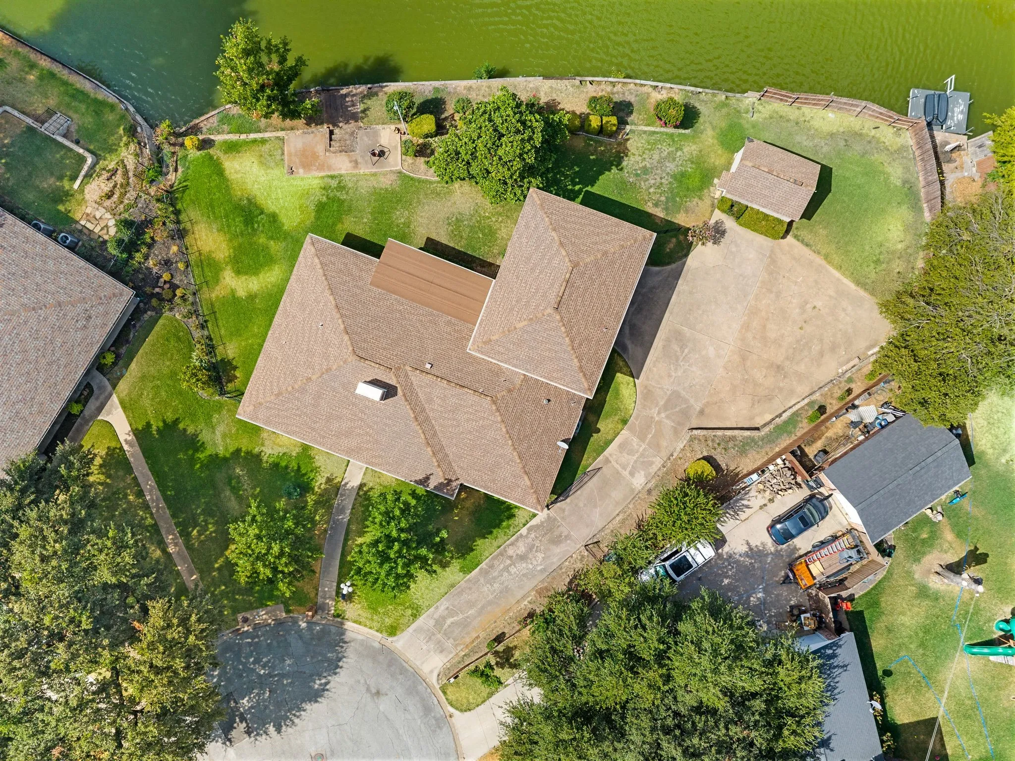 Single Family Residence For Sale in Tarrant County , 4813 Woodcreek Court, North Richland Hills, Texas 76180, 3 Bedroom, 3 Bathroom, 2 Garage spaces, 3,077 Sqft, built in 1978, mls#21383111, Real Estate Agent in North Richland Hills, Homes For Sale in Tarrant county, Homes For Sale in North Richland Hills, Realtor in North Richland Hills Texas, Real Estate Brokerage Independent Realty Texas, Luminita Cordes Realtor