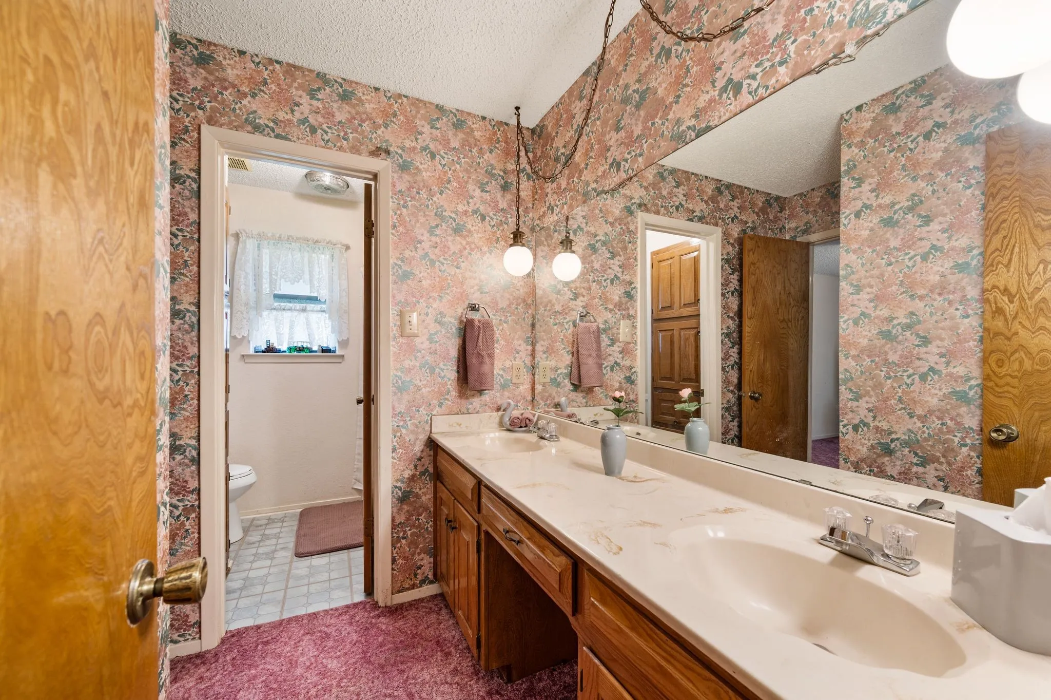 Single Family Residence For Sale in Tarrant County , 4813 Woodcreek Court, North Richland Hills, Texas 76180, 3 Bedroom, 3 Bathroom, 2 Garage spaces, 3,077 Sqft, built in 1978, mls#21383111, Real Estate Agent in North Richland Hills, Homes For Sale in Tarrant county, Homes For Sale in North Richland Hills, Realtor in North Richland Hills Texas, Real Estate Brokerage Independent Realty Texas, Luminita Cordes Realtor