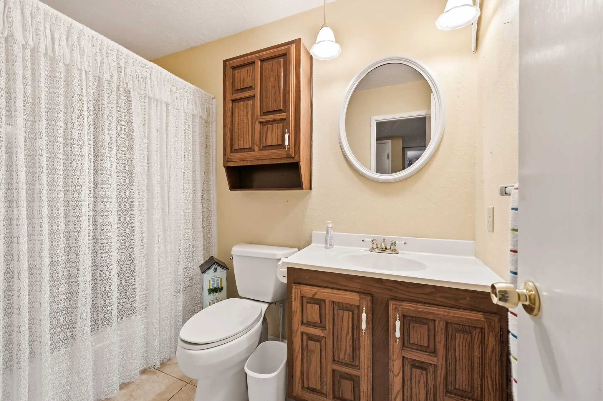 Single Family Residence For Sale in Denton County , 5044 Stanley Drive, The Colony, Texas 75056, 3 Bedroom, 2 Bathroom, 2 Garage spaces, 1,934 Sqft, built in 1977, mls#21384517, Real Estate Agent in The Colony, Homes For Sale in Denton county, Homes For Sale in The Colony, Realtor in The Colony Texas, Real Estate Brokerage Independent Realty Texas, Luminita Cordes Realtor