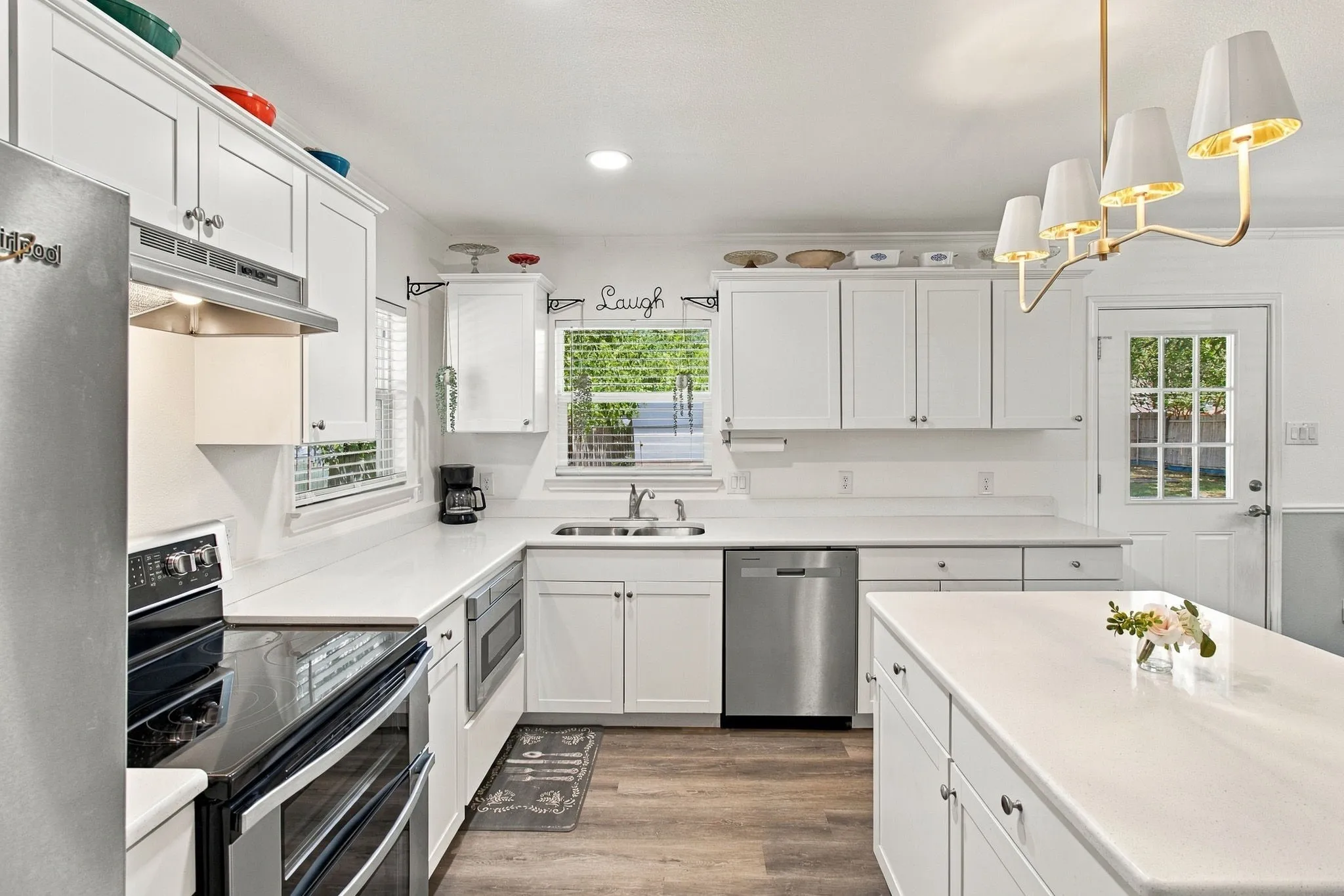 Single Family Residence For Sale in Tarrant County , 801 Connally Terrace, Arlington, Texas 76010, 3 Bedroom, 2 Bathroom, Garage spaces, 1,388 Sqft, built in 1953, mls#21384647, Real Estate Agent in Arlington, Homes For Sale in Tarrant county, Homes For Sale in Arlington, Realtor in Arlington Texas, Real Estate Brokerage Independent Realty Texas, Luminita Cordes Realtor