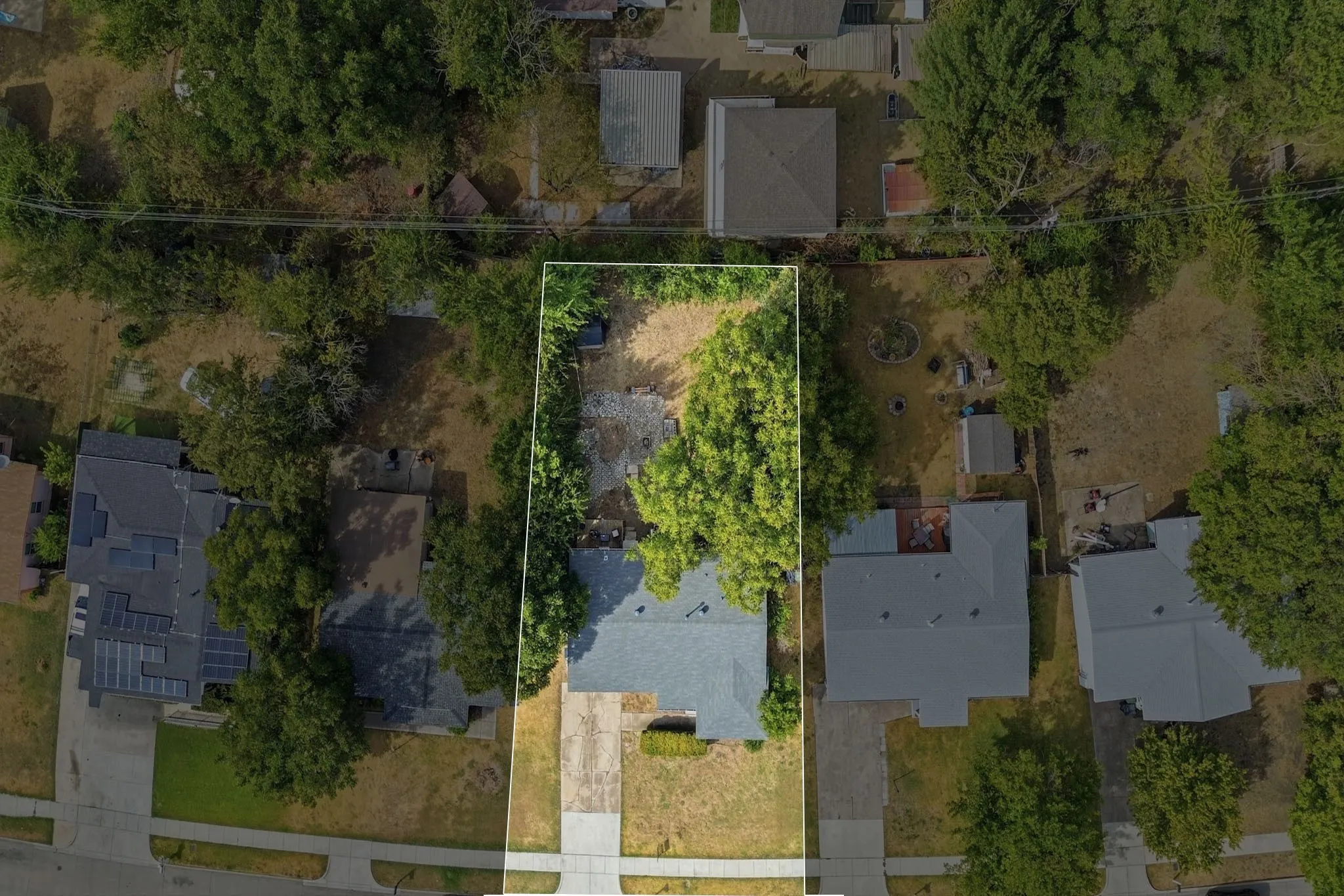 Single Family Residence For Sale in Tarrant County , 801 Connally Terrace, Arlington, Texas 76010, 3 Bedroom, 2 Bathroom, Garage spaces, 1,388 Sqft, built in 1953, mls#21384647, Real Estate Agent in Arlington, Homes For Sale in Tarrant county, Homes For Sale in Arlington, Realtor in Arlington Texas, Real Estate Brokerage Independent Realty Texas, Luminita Cordes Realtor