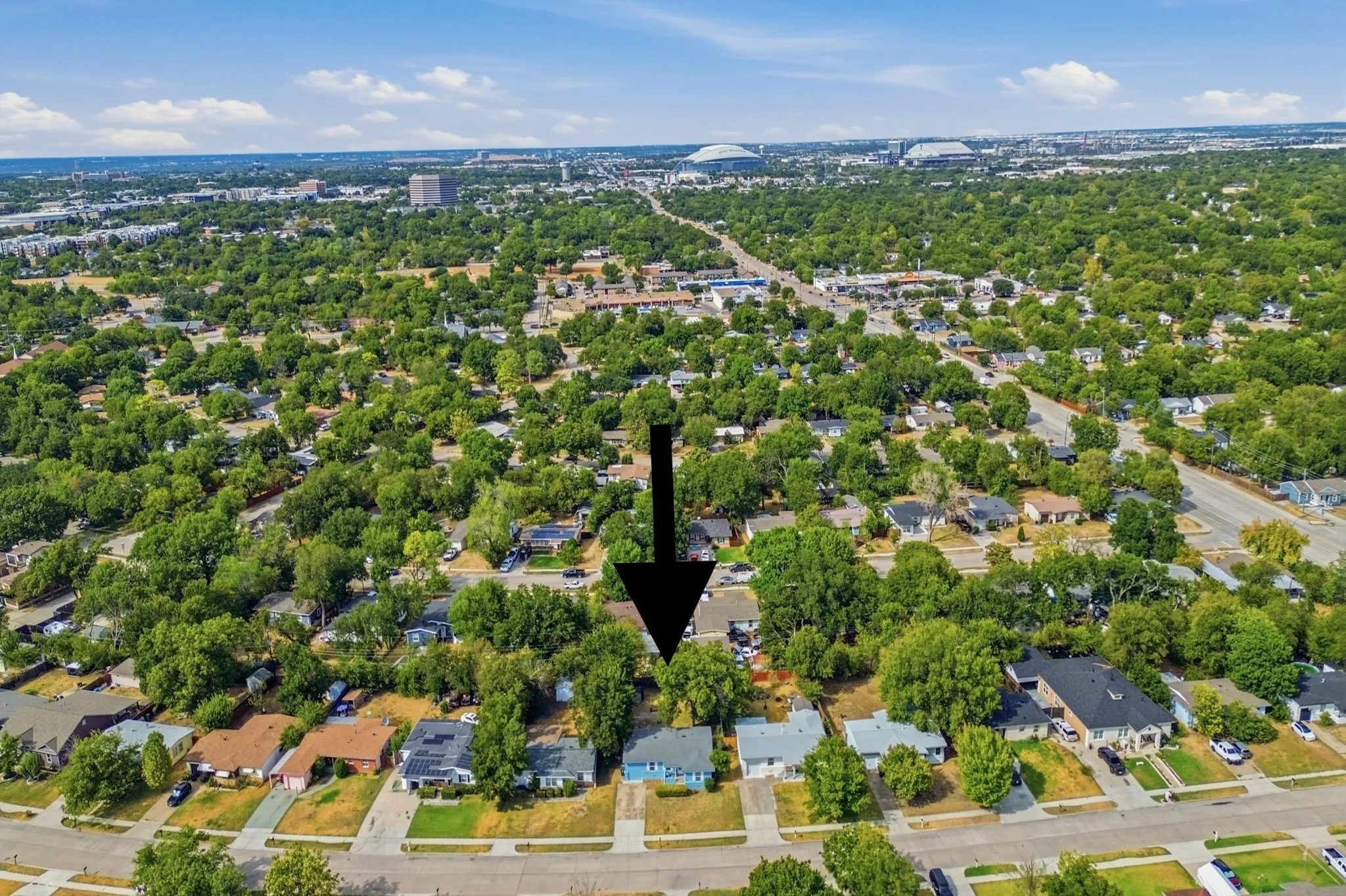Single Family Residence For Sale in Tarrant County , 801 Connally Terrace, Arlington, Texas 76010, 3 Bedroom, 2 Bathroom, Garage spaces, 1,388 Sqft, built in 1953, mls#21384647, Real Estate Agent in Arlington, Homes For Sale in Tarrant county, Homes For Sale in Arlington, Realtor in Arlington Texas, Real Estate Brokerage Independent Realty Texas, Luminita Cordes Realtor