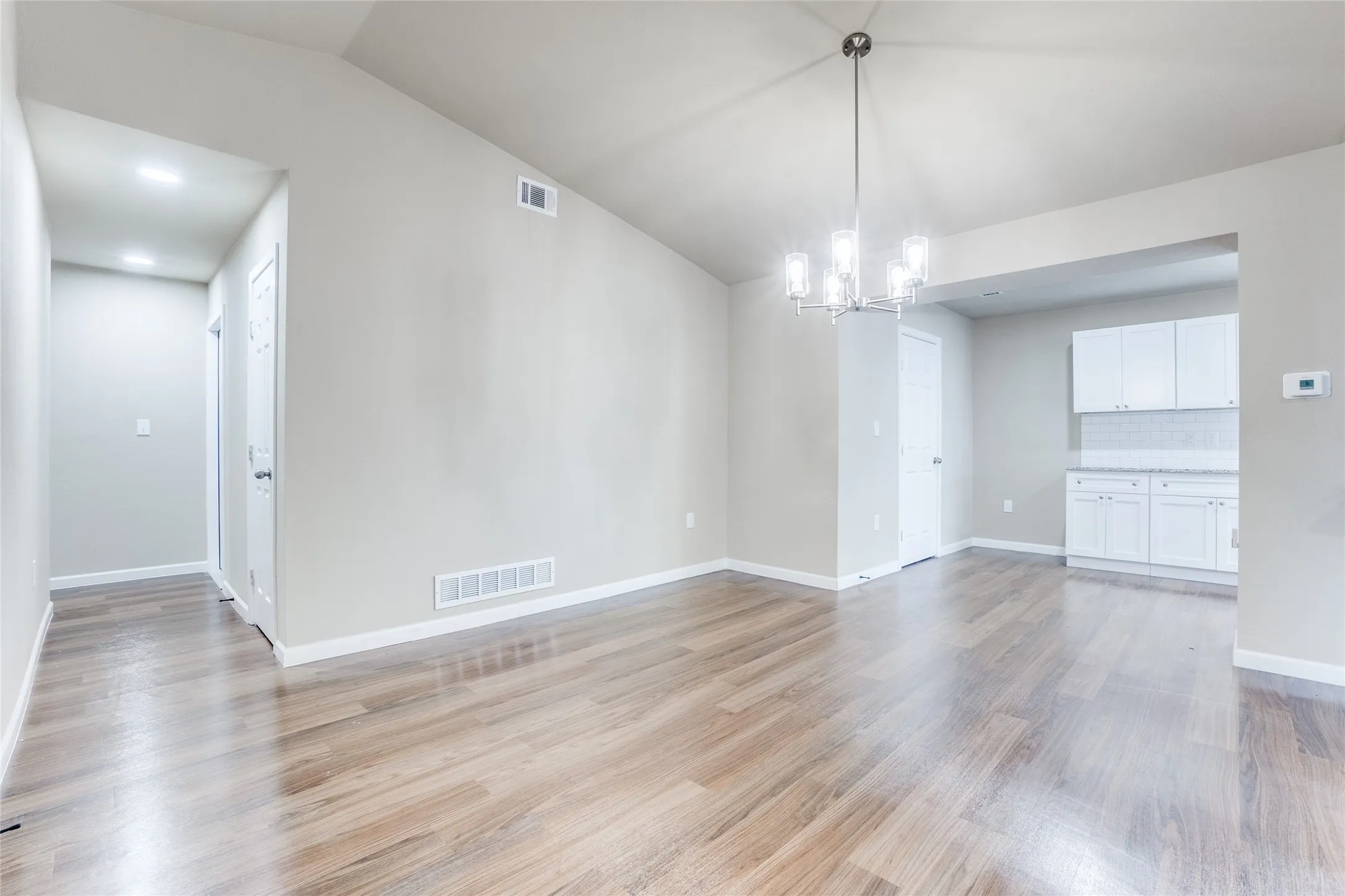 Single Family Residence For Rent in Dallas County , 1904 Richland Drive, Richardson, Texas 75081, 3 Bedroom, 2 Bathroom, 2 Garage spaces, 1,804 Sqft, built in 1973, mls#21384034, Real Estate Agent in Richardson, Homes For Rent in Dallas county, Homes For Rent in Richardson, Realtor in Richardson Texas, Real Estate Brokerage Independent Realty Texas, Luminita Cordes Realtor