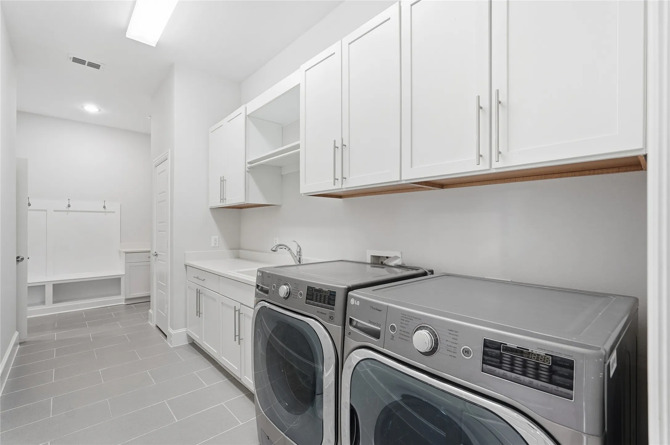 Single Family Residence For Sale in Denton County , 4216 Vista Terrace Drive, Frisco, Texas 75036, 5 Bedroom, 4 Bathroom, 3 Garage spaces, 3,875 Sqft, built in 2013, mls#21377055, Real Estate Agent in Frisco, Homes For Sale in Denton county, Homes For Sale in Frisco, Realtor in Frisco Texas, Real Estate Brokerage Independent Realty Texas, Luminita Cordes Realtor