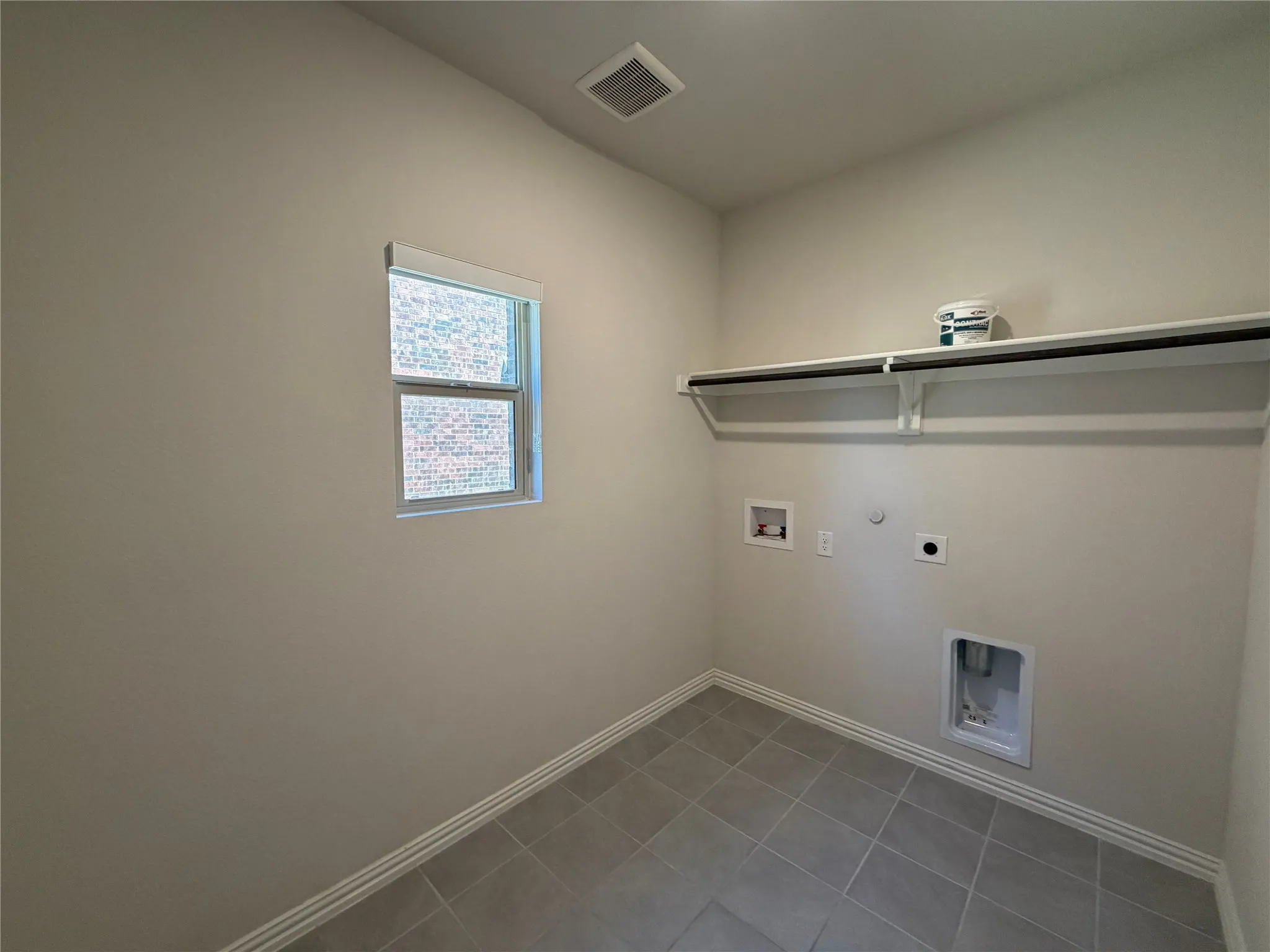 Single Family Residence For Rent in Collin County , 633 Cedar Springs Drive, Princeton, Texas 75407, 4 Bedroom, 4 Bathroom, 2 Garage spaces, 3,102 Sqft, built in 2021, mls#21384769, Real Estate Agent in Princeton, Homes For Rent in Collin county, Homes For Rent in Princeton, Realtor in Princeton Texas, Real Estate Brokerage Independent Realty Texas, Luminita Cordes Realtor