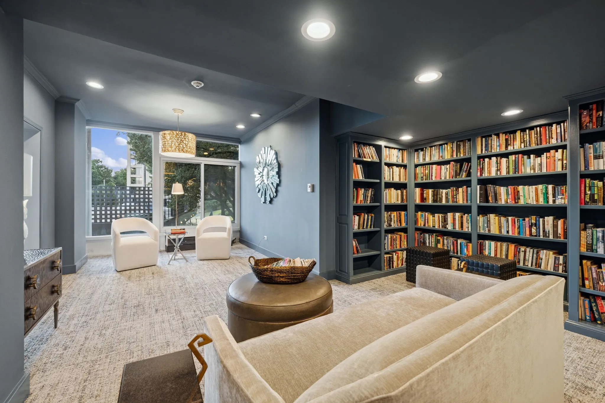 Condominium For Sale in Dallas County , 3883 Turtle Creek Boulevard 909, Dallas, Texas 75219, 1 Bedroom, 1 Bathroom, 1 Garage spaces, 787 Sqft, built in 1963, mls#21384672, Real Estate Agent in Dallas, Homes For Sale in Dallas county, Homes For Sale in Dallas, Realtor in Dallas Texas, Real Estate Brokerage Independent Realty Texas, Luminita Cordes Realtor