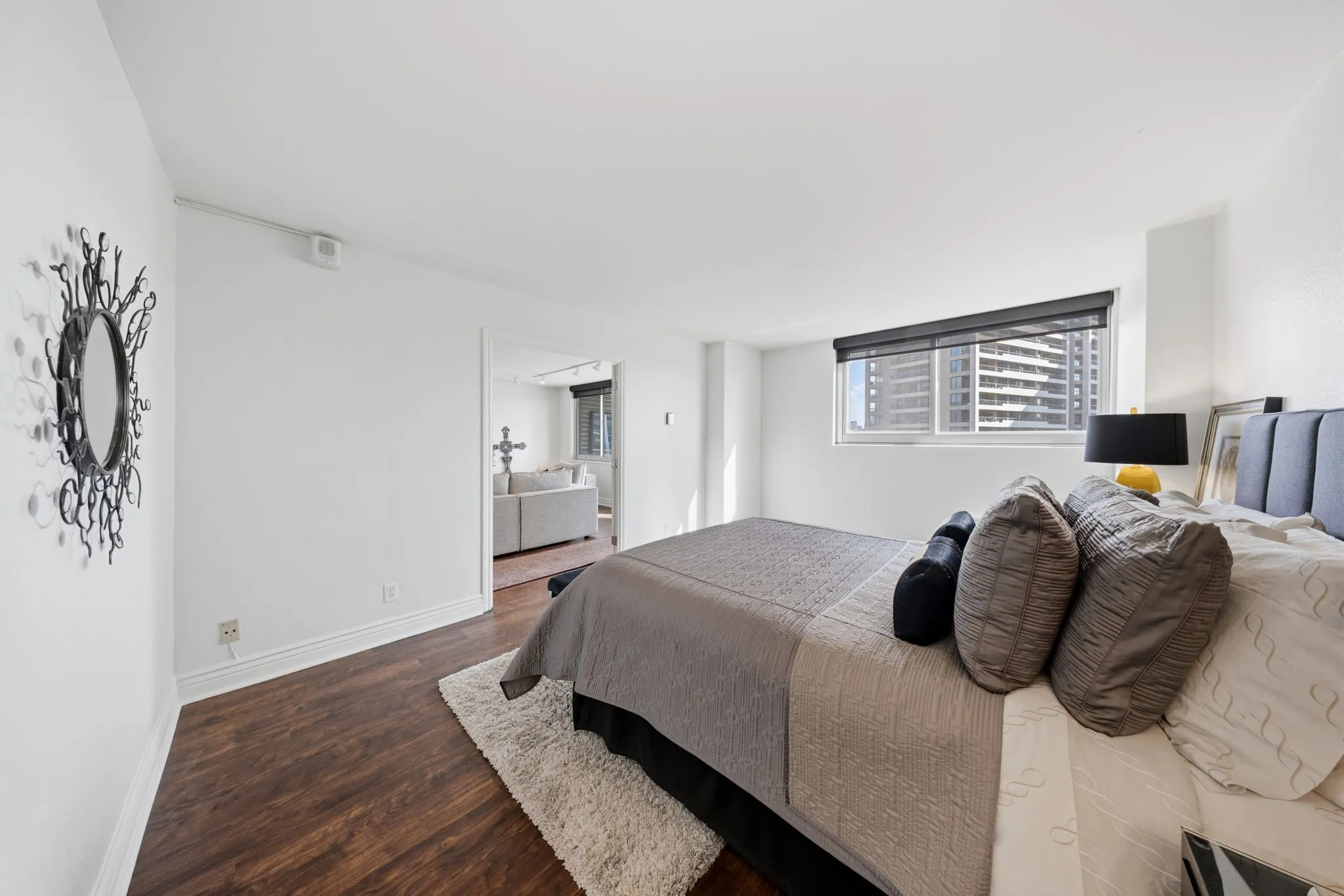 Condominium For Sale in Dallas County , 3883 Turtle Creek Boulevard 909, Dallas, Texas 75219, 1 Bedroom, 1 Bathroom, 1 Garage spaces, 787 Sqft, built in 1963, mls#21384672, Real Estate Agent in Dallas, Homes For Sale in Dallas county, Homes For Sale in Dallas, Realtor in Dallas Texas, Real Estate Brokerage Independent Realty Texas, Luminita Cordes Realtor