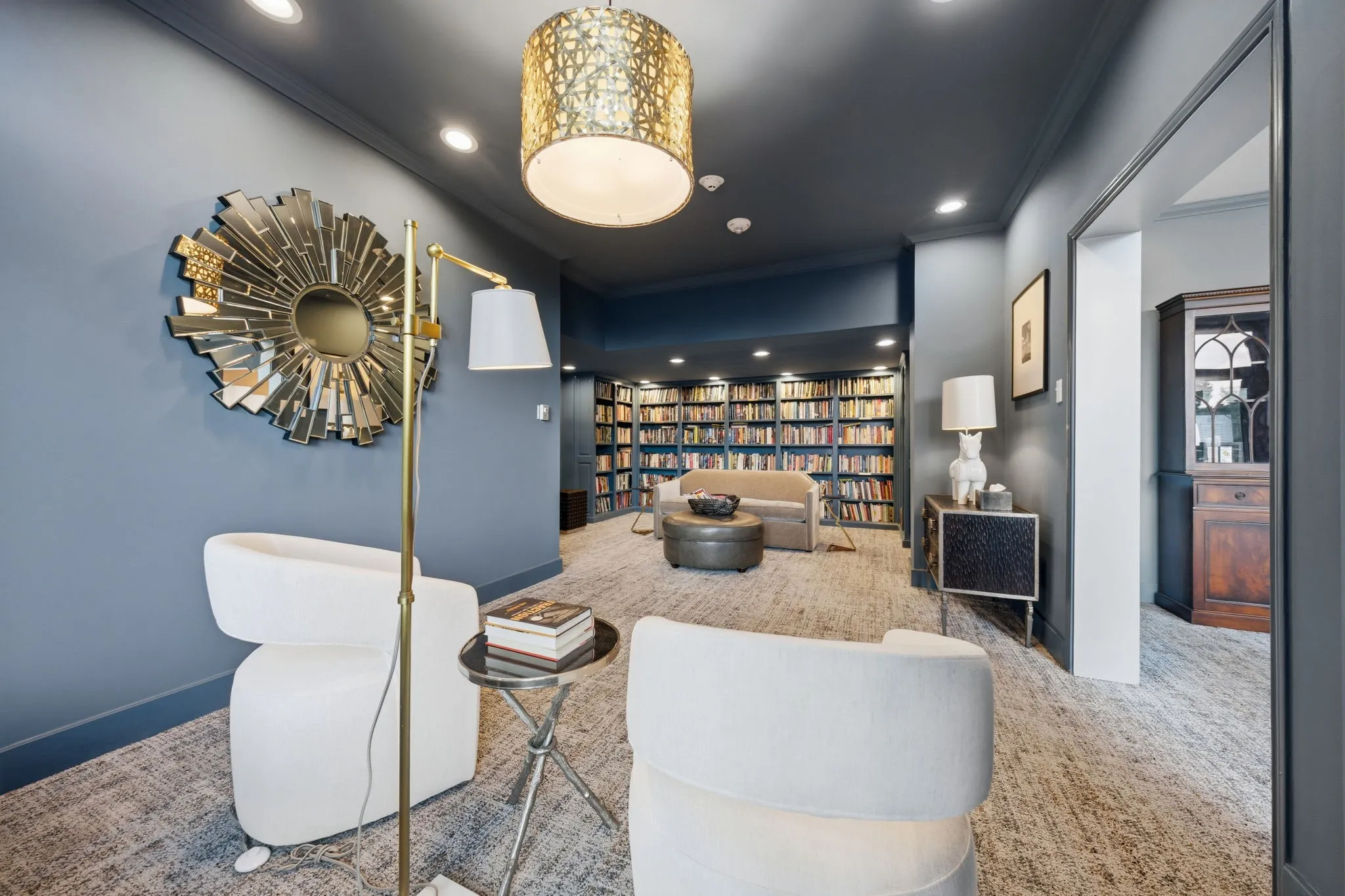 Condominium For Sale in Dallas County , 3883 Turtle Creek Boulevard 909, Dallas, Texas 75219, 1 Bedroom, 1 Bathroom, 1 Garage spaces, 787 Sqft, built in 1963, mls#21384672, Real Estate Agent in Dallas, Homes For Sale in Dallas county, Homes For Sale in Dallas, Realtor in Dallas Texas, Real Estate Brokerage Independent Realty Texas, Luminita Cordes Realtor