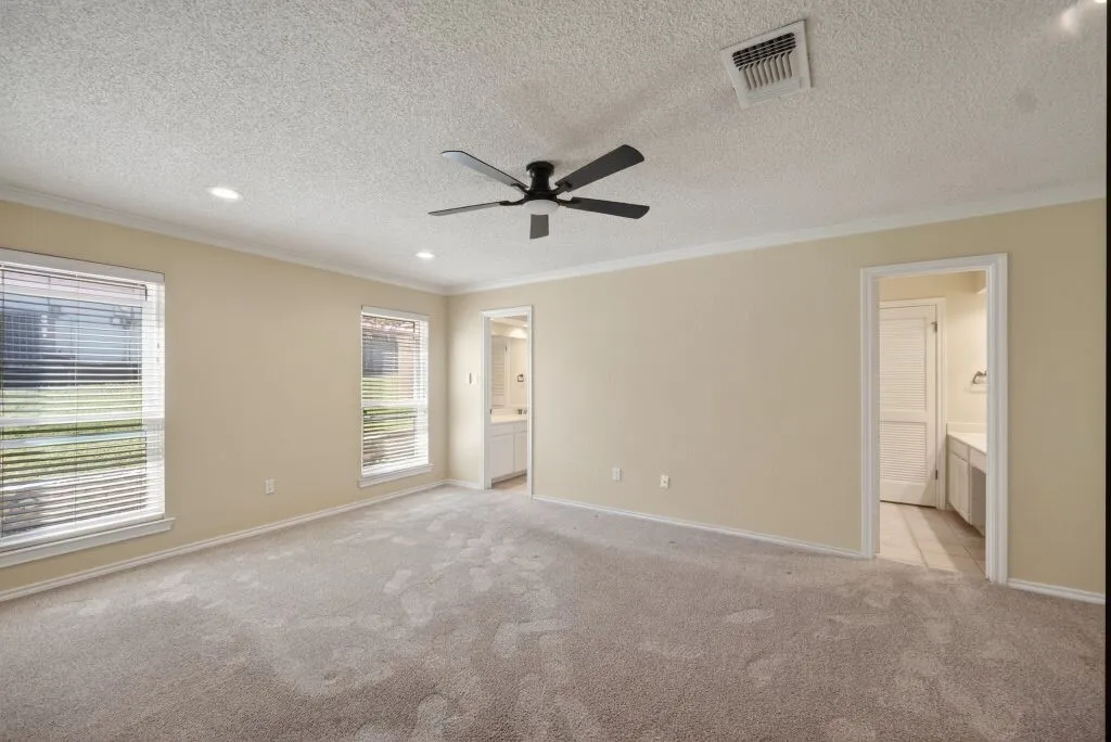 Single Family Residence For Sale in Tarrant County , 1800 High Vista Court, Fort Worth, Texas 76112, 4 Bedroom, 3 Bathroom, 2 Garage spaces, 2,625 Sqft, built in 1979, mls#21384778, Real Estate Agent in Fort Worth, Homes For Sale in Tarrant county, Homes For Sale in Fort Worth, Realtor in Fort Worth Texas, Real Estate Brokerage Independent Realty Texas, Luminita Cordes Realtor