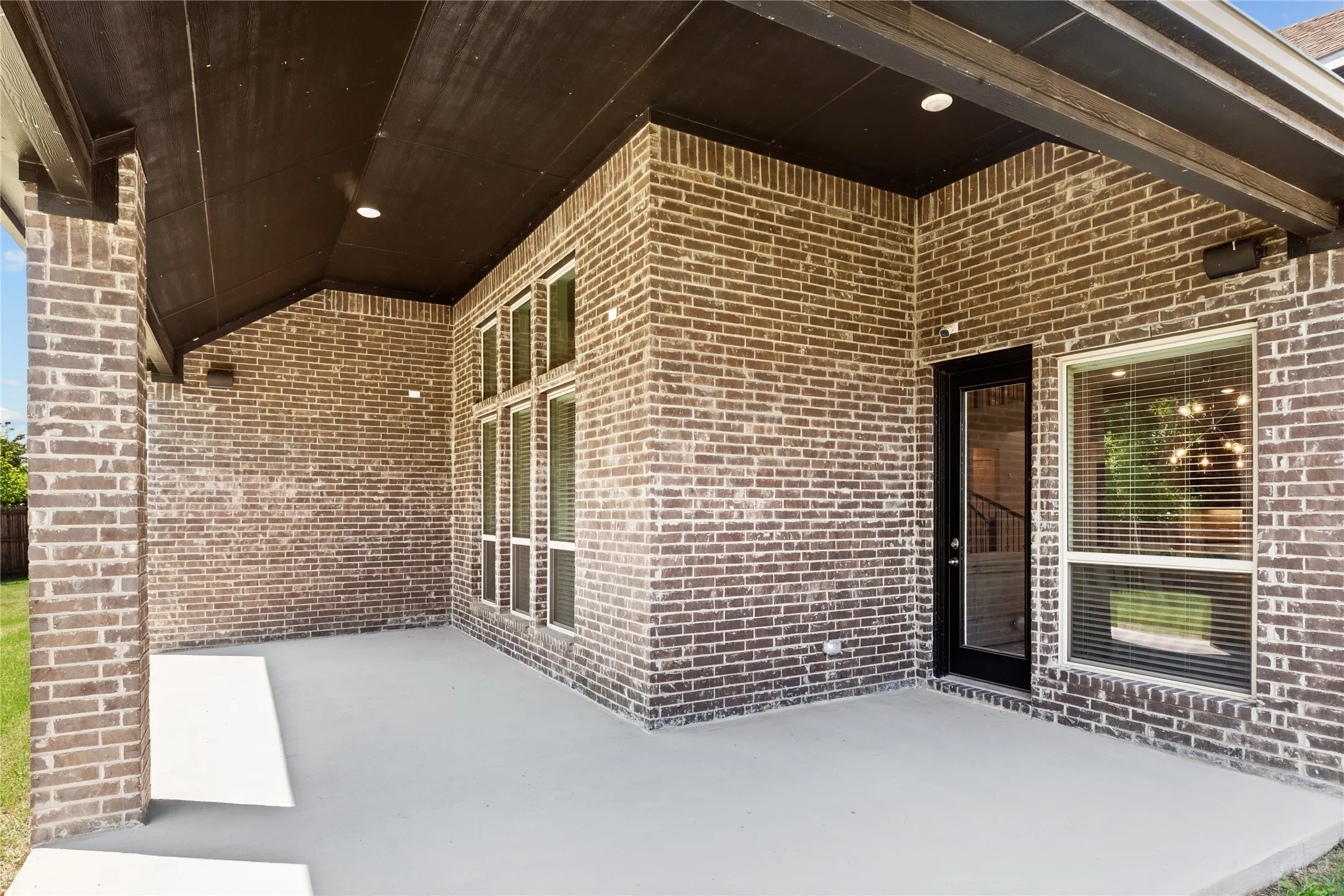 Single Family Residence For Rent in Dallas County , 1938 Silver Creek Lane, Cedar Hill, Texas 75104, 5 Bedroom, 5 Bathroom, 3 Garage spaces, 4,228 Sqft, built in 2024, mls#21384754, Real Estate Agent in Cedar Hill, Homes For Rent in Dallas county, Homes For Rent in Cedar Hill, Realtor in Cedar Hill Texas, Real Estate Brokerage Independent Realty Texas, Luminita Cordes Realtor
