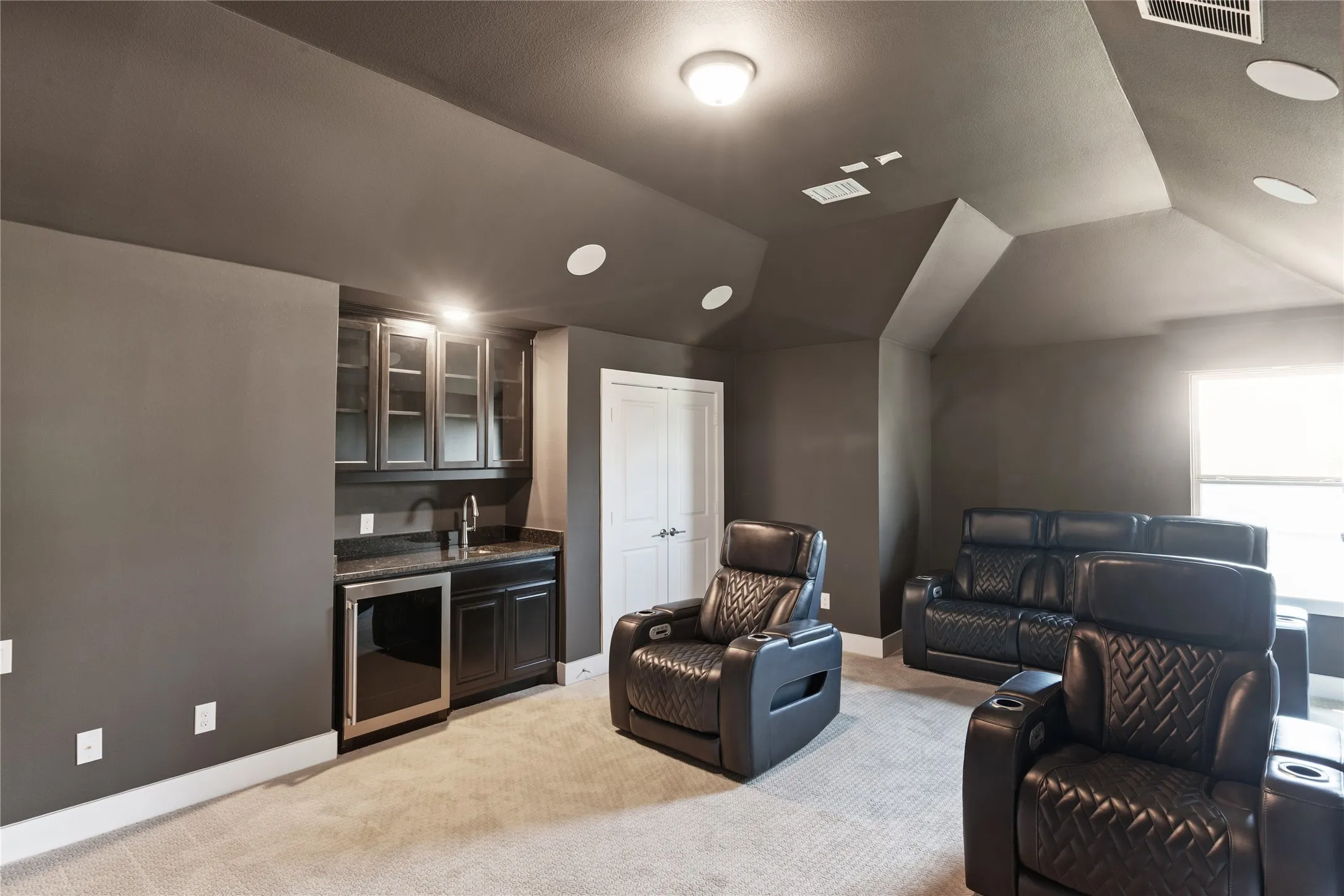 Single Family Residence For Rent in Dallas County , 1938 Silver Creek Lane, Cedar Hill, Texas 75104, 5 Bedroom, 5 Bathroom, 3 Garage spaces, 4,228 Sqft, built in 2024, mls#21384754, Real Estate Agent in Cedar Hill, Homes For Rent in Dallas county, Homes For Rent in Cedar Hill, Realtor in Cedar Hill Texas, Real Estate Brokerage Independent Realty Texas, Luminita Cordes Realtor