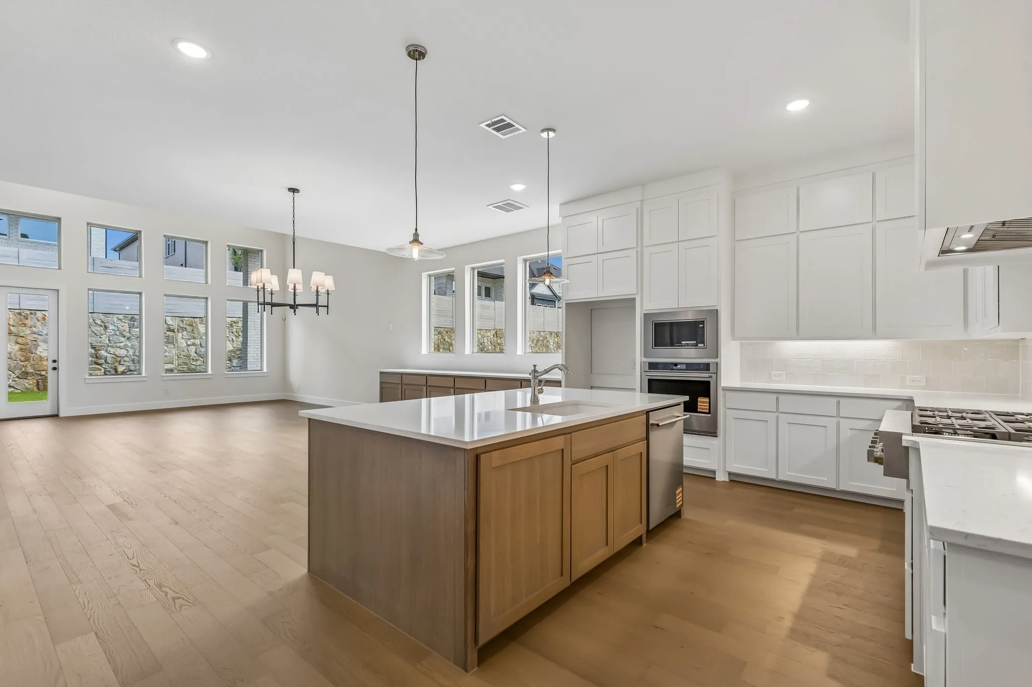 Your inner chef will come alive in this dream kitchen!