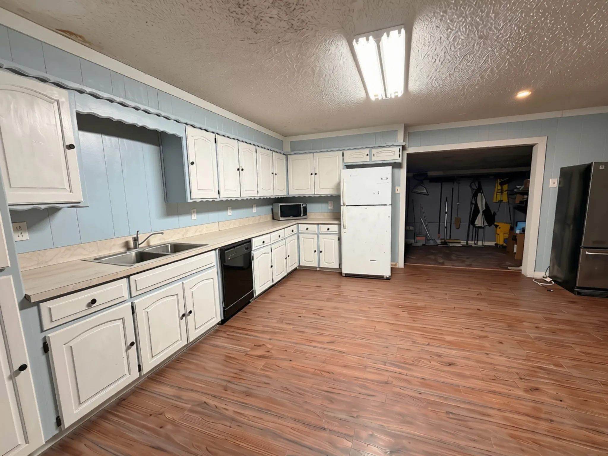 Warehouse For Sale in Hood County , 105 Bolton Road, Granbury, Texas 76049, 0, 0, Garage spaces, 0 Sqft, built in 1977, mls#21380860, Real Estate Agent in Granbury, Homes For Sale in Hood county, Homes For Sale in Granbury, Realtor in Granbury Texas, Real Estate Brokerage Independent Realty Texas, Luminita Cordes Realtor
