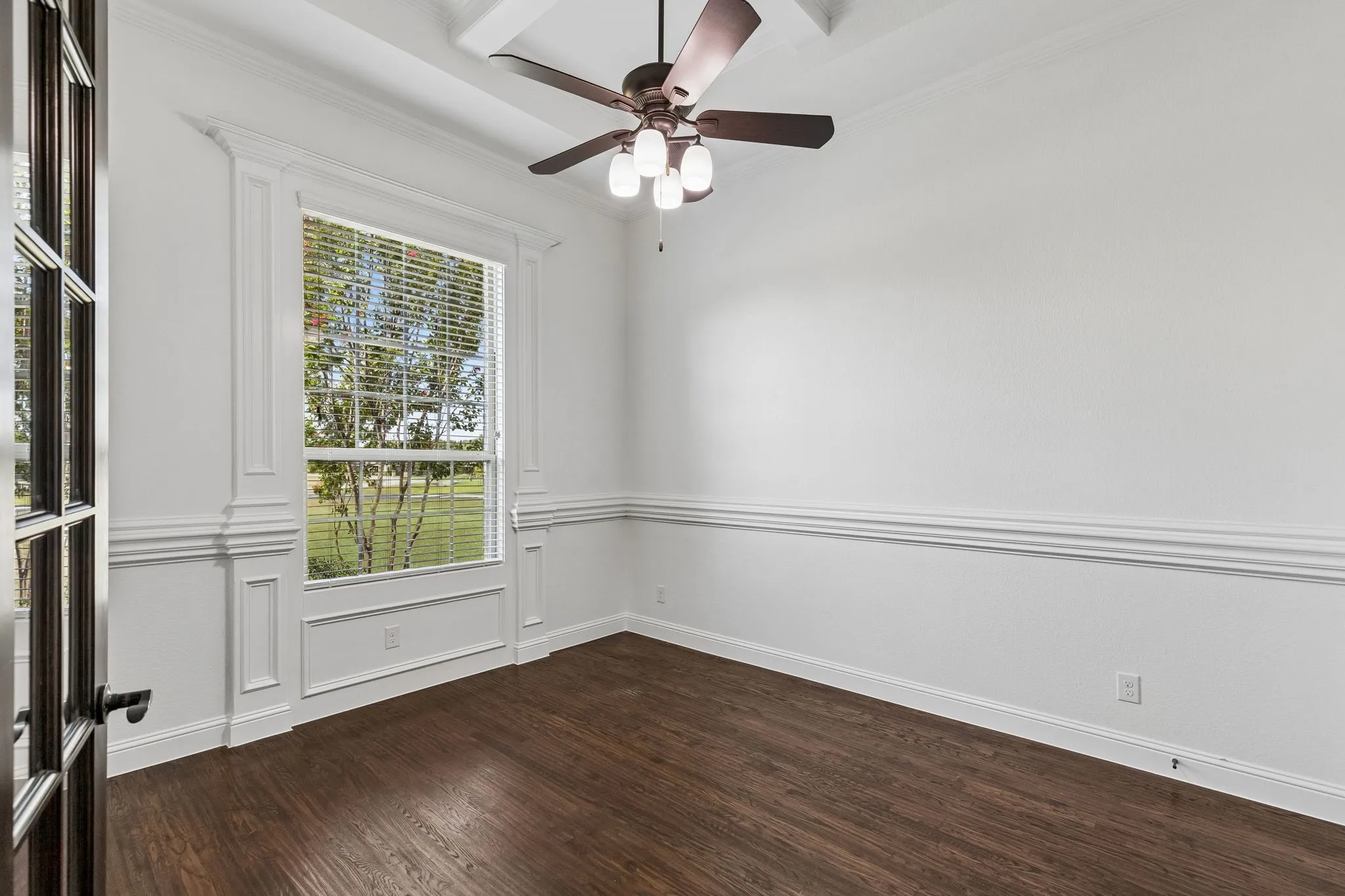Single Family Residence For Sale in Wise County , 212 W Aurora Vista Trail, Aurora, Texas 76078, 5 Bedroom, 3 Bathroom, 3 Garage spaces, 3,575 Sqft, built in 2016, mls#21383087, Real Estate Agent in Aurora, Homes For Sale in Wise county, Homes For Sale in Aurora, Realtor in Aurora Texas, Real Estate Brokerage Independent Realty Texas, Luminita Cordes Realtor