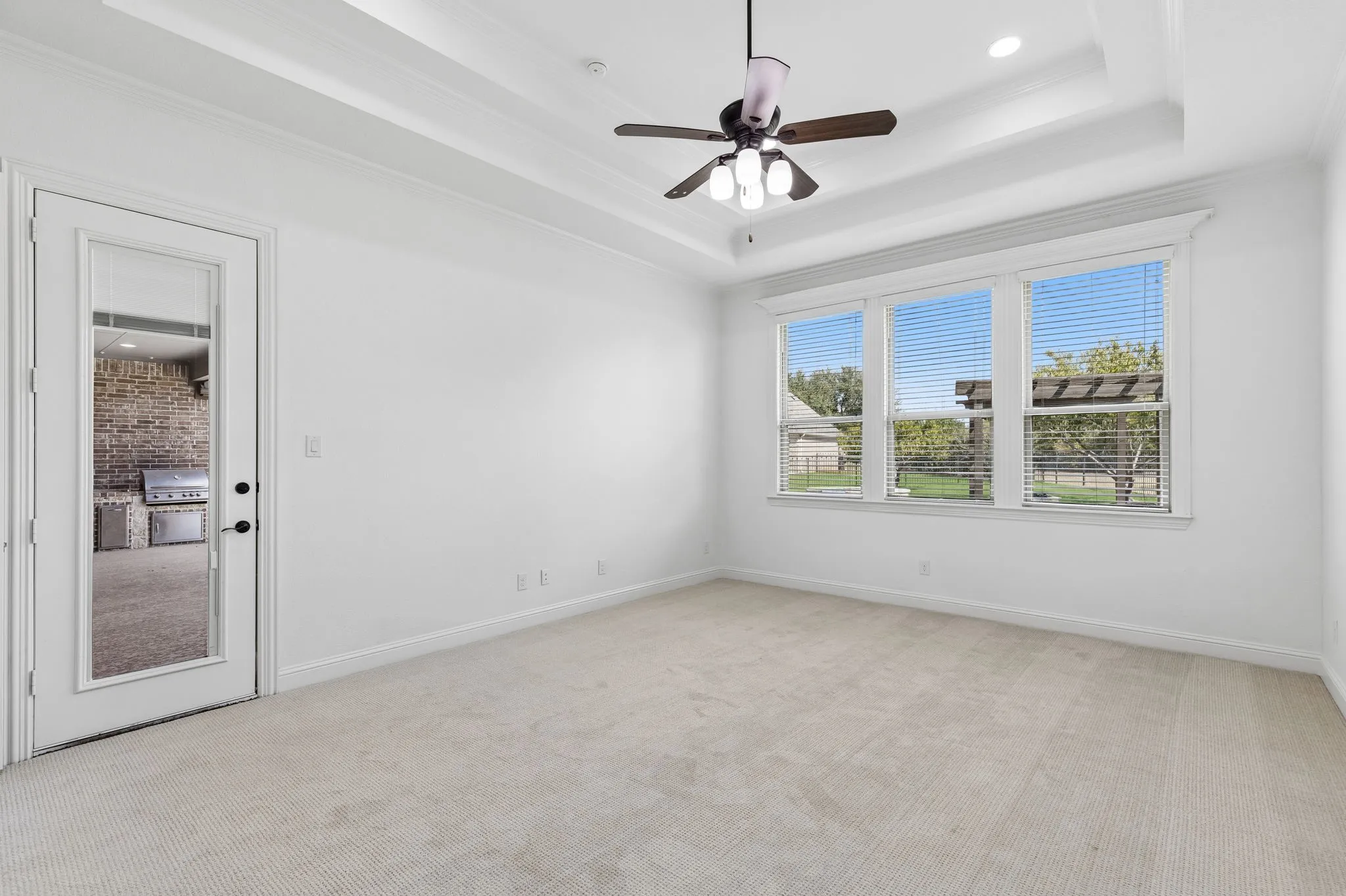 Single Family Residence For Sale in Wise County , 212 W Aurora Vista Trail, Aurora, Texas 76078, 5 Bedroom, 3 Bathroom, 3 Garage spaces, 3,575 Sqft, built in 2016, mls#21383087, Real Estate Agent in Aurora, Homes For Sale in Wise county, Homes For Sale in Aurora, Realtor in Aurora Texas, Real Estate Brokerage Independent Realty Texas, Luminita Cordes Realtor