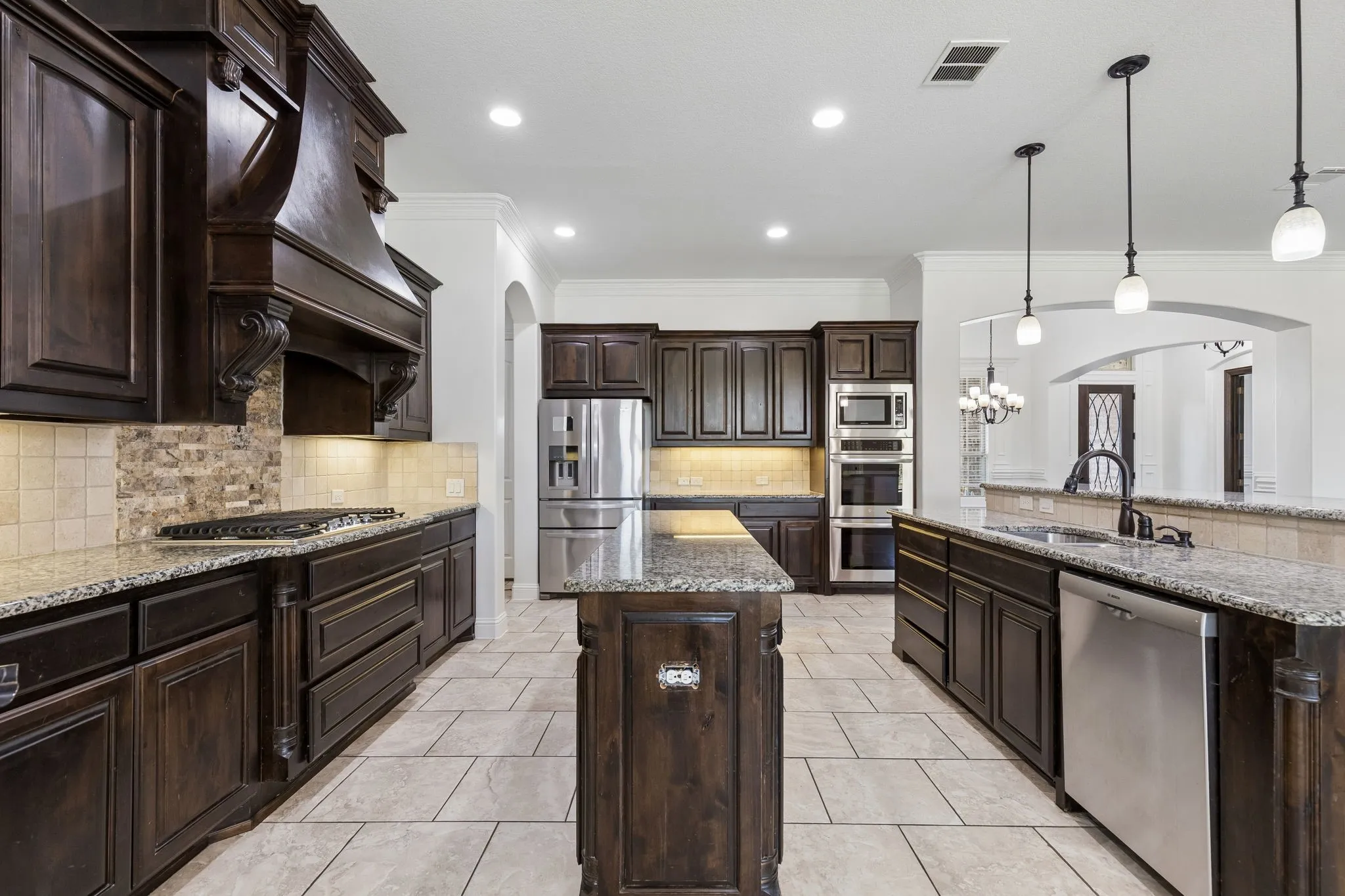 Single Family Residence For Sale in Wise County , 212 W Aurora Vista Trail, Aurora, Texas 76078, 5 Bedroom, 3 Bathroom, 3 Garage spaces, 3,575 Sqft, built in 2016, mls#21383087, Real Estate Agent in Aurora, Homes For Sale in Wise county, Homes For Sale in Aurora, Realtor in Aurora Texas, Real Estate Brokerage Independent Realty Texas, Luminita Cordes Realtor