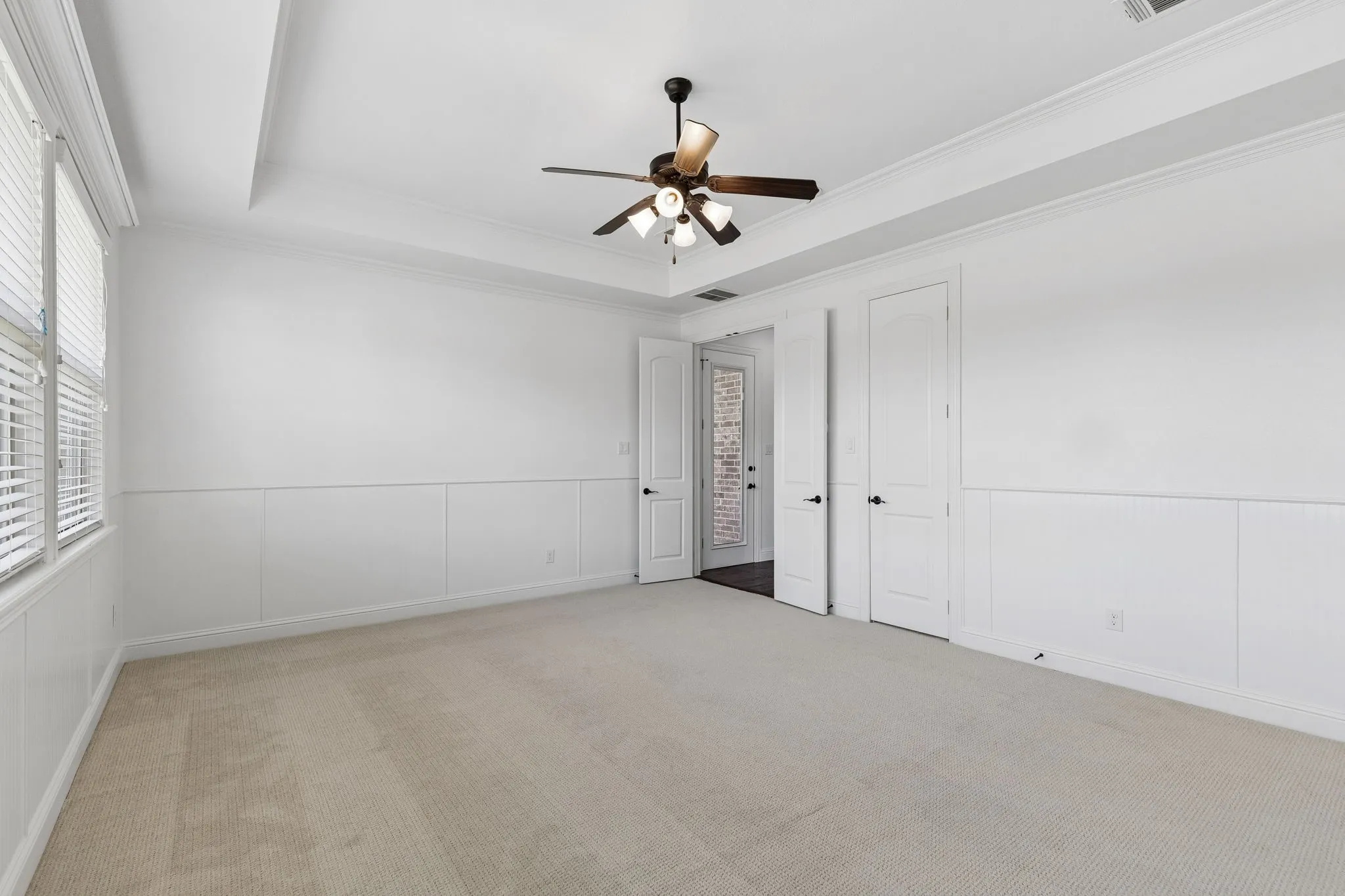 Single Family Residence For Sale in Wise County , 212 W Aurora Vista Trail, Aurora, Texas 76078, 5 Bedroom, 3 Bathroom, 3 Garage spaces, 3,575 Sqft, built in 2016, mls#21383087, Real Estate Agent in Aurora, Homes For Sale in Wise county, Homes For Sale in Aurora, Realtor in Aurora Texas, Real Estate Brokerage Independent Realty Texas, Luminita Cordes Realtor