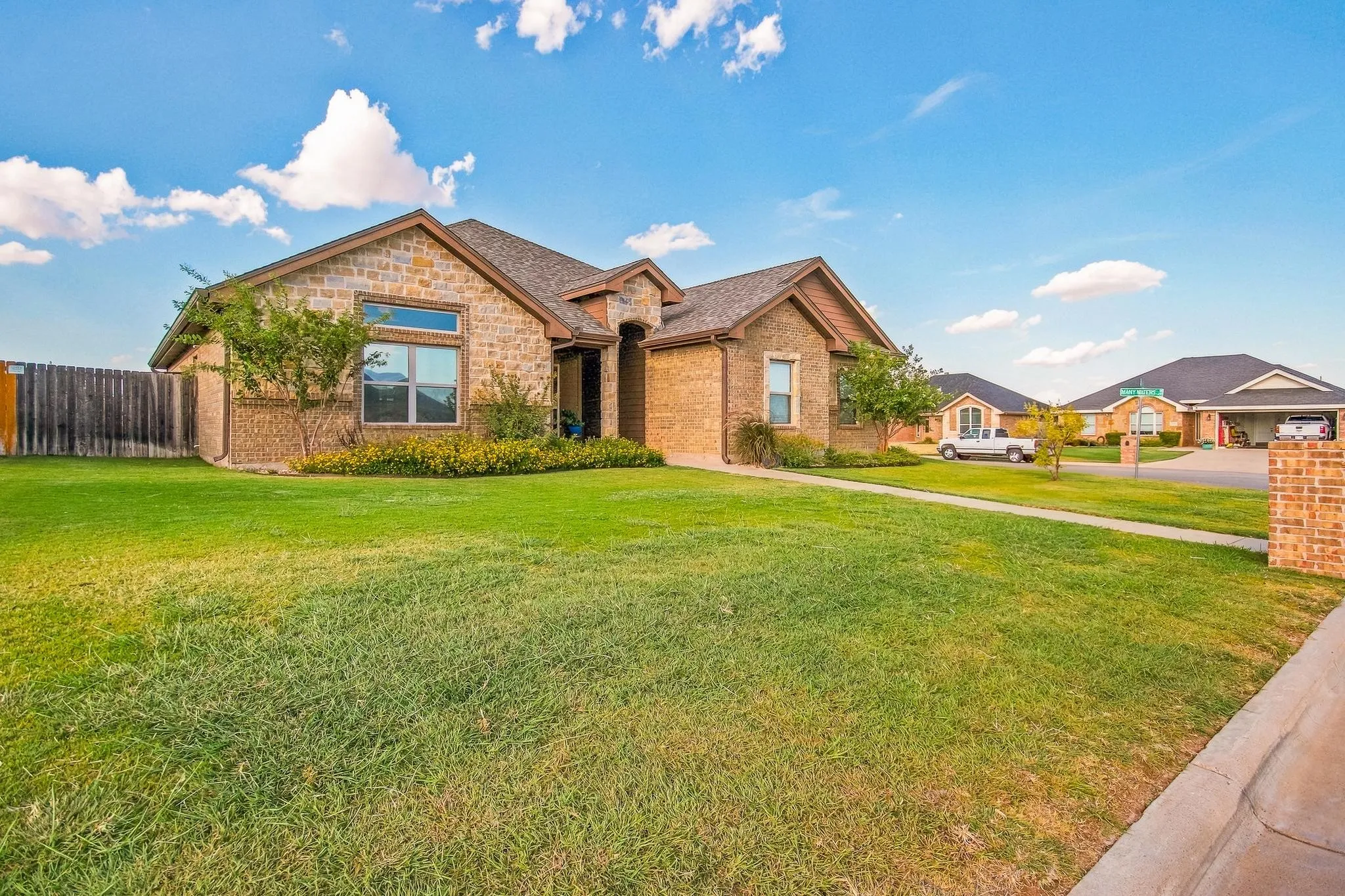 Single Family Residence For Sale in Taylor County , 866 Great Waters Drive, Abilene, Texas 79602, 4 Bedroom, 2 Bathroom, 2 Garage spaces, 1,798 Sqft, built in 2015, mls#21383866, Real Estate Agent in Abilene, Homes For Sale in Taylor county, Homes For Sale in Abilene, Realtor in Abilene Texas, Real Estate Brokerage Independent Realty Texas, Luminita Cordes Realtor