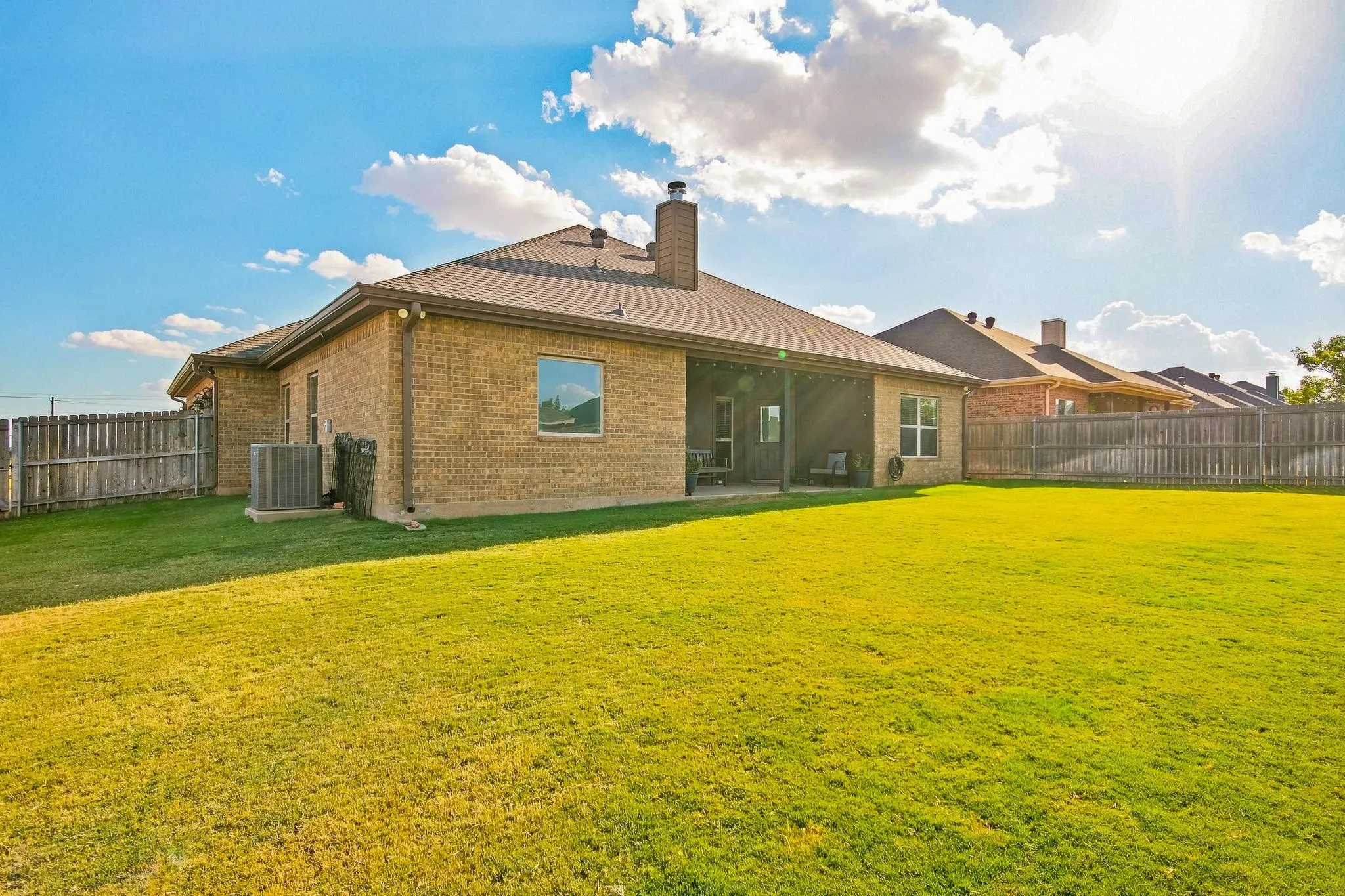 Single Family Residence For Sale in Taylor County , 866 Great Waters Drive, Abilene, Texas 79602, 4 Bedroom, 2 Bathroom, 2 Garage spaces, 1,798 Sqft, built in 2015, mls#21383866, Real Estate Agent in Abilene, Homes For Sale in Taylor county, Homes For Sale in Abilene, Realtor in Abilene Texas, Real Estate Brokerage Independent Realty Texas, Luminita Cordes Realtor