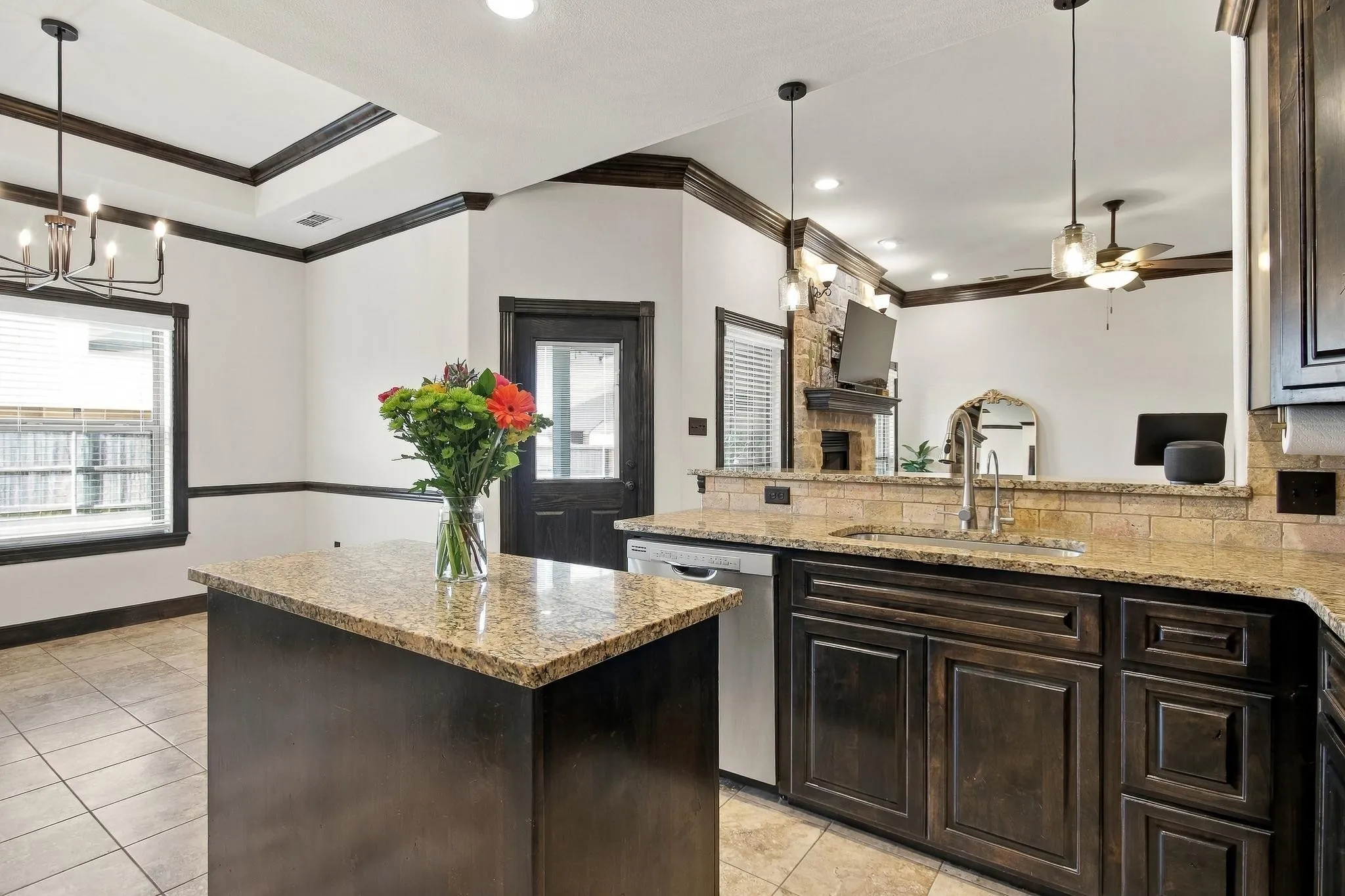 Single Family Residence For Sale in Taylor County , 866 Great Waters Drive, Abilene, Texas 79602, 4 Bedroom, 2 Bathroom, 2 Garage spaces, 1,798 Sqft, built in 2015, mls#21383866, Real Estate Agent in Abilene, Homes For Sale in Taylor county, Homes For Sale in Abilene, Realtor in Abilene Texas, Real Estate Brokerage Independent Realty Texas, Luminita Cordes Realtor