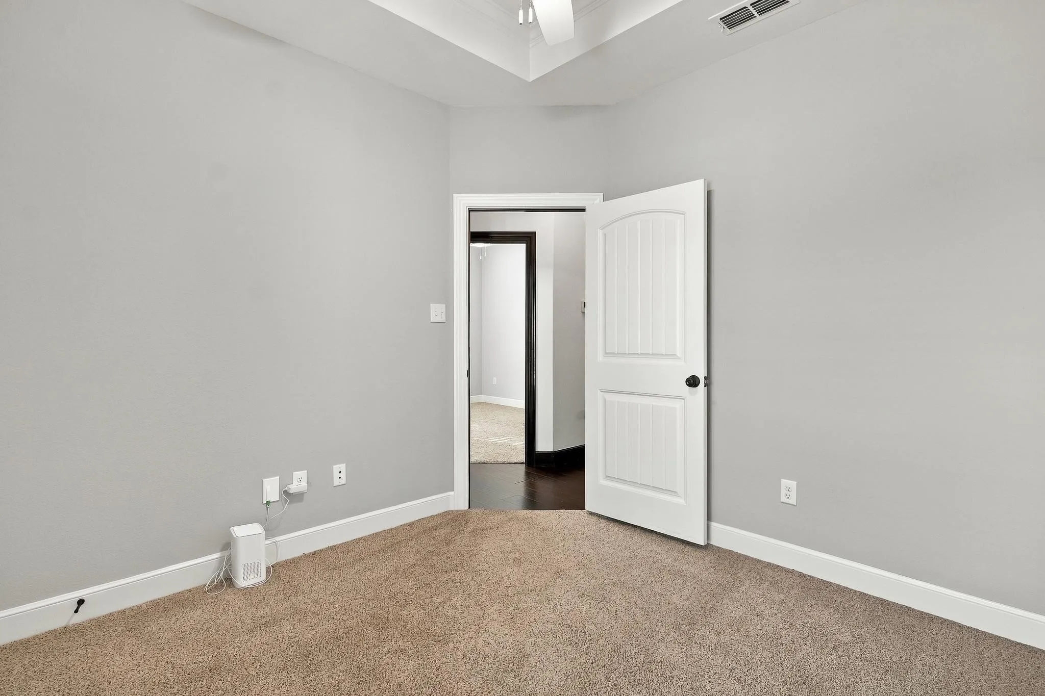 Single Family Residence For Sale in Taylor County , 866 Great Waters Drive, Abilene, Texas 79602, 4 Bedroom, 2 Bathroom, 2 Garage spaces, 1,798 Sqft, built in 2015, mls#21383866, Real Estate Agent in Abilene, Homes For Sale in Taylor county, Homes For Sale in Abilene, Realtor in Abilene Texas, Real Estate Brokerage Independent Realty Texas, Luminita Cordes Realtor