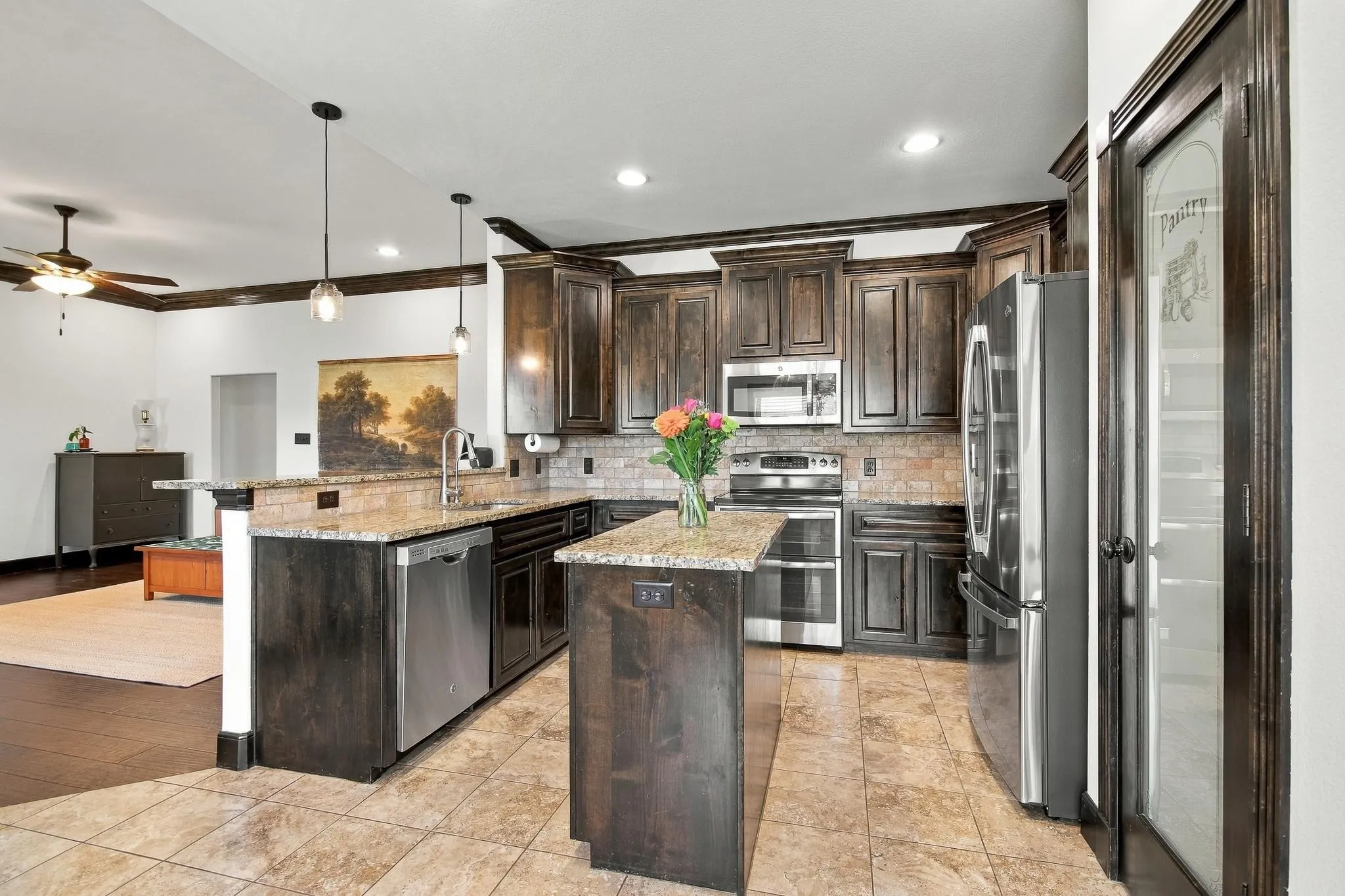 Single Family Residence For Sale in Taylor County , 866 Great Waters Drive, Abilene, Texas 79602, 4 Bedroom, 2 Bathroom, 2 Garage spaces, 1,798 Sqft, built in 2015, mls#21383866, Real Estate Agent in Abilene, Homes For Sale in Taylor county, Homes For Sale in Abilene, Realtor in Abilene Texas, Real Estate Brokerage Independent Realty Texas, Luminita Cordes Realtor