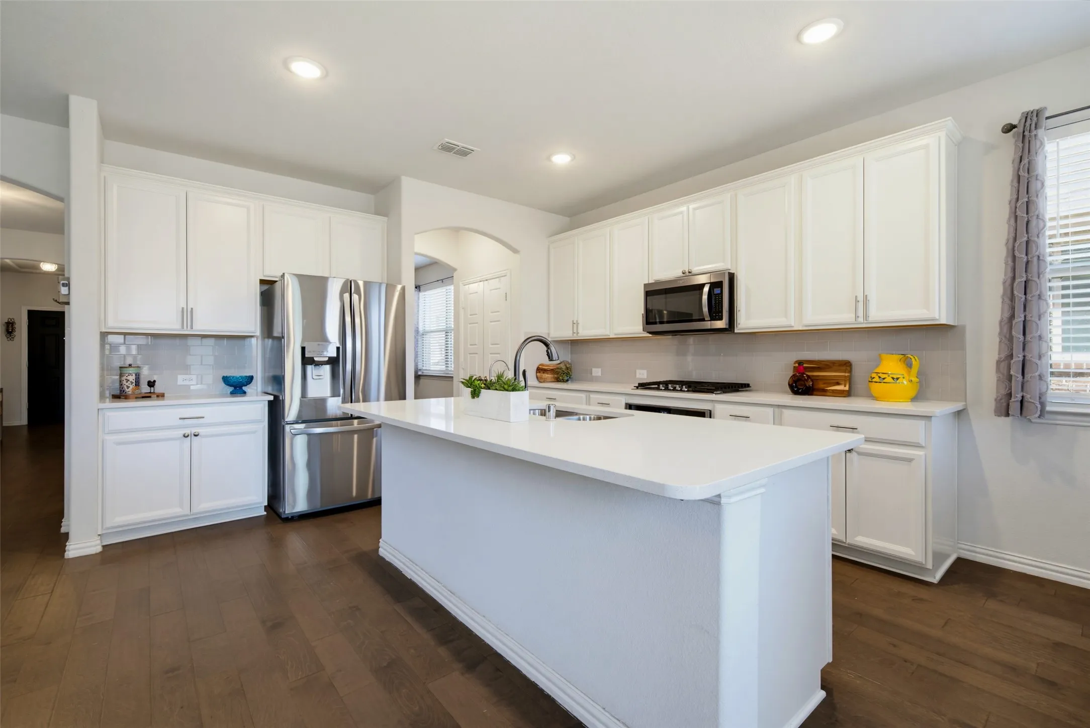 Single Family Residence For Sale in Collin County , 3004 Chestnut Lane, Melissa, Texas 75454, 4 Bedroom, 3 Bathroom, 2 Garage spaces, 2,751 Sqft, built in 2019, mls#21383793, Real Estate Agent in Melissa, Homes For Sale in Collin county, Homes For Sale in Melissa, Realtor in Melissa Texas, Real Estate Brokerage Independent Realty Texas, Luminita Cordes Realtor