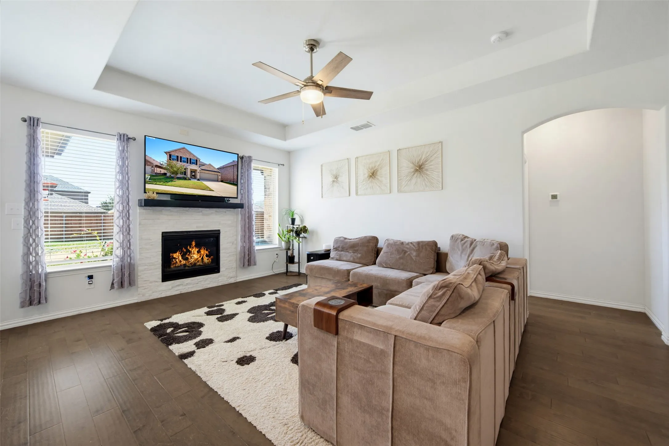 Single Family Residence For Sale in Collin County , 3004 Chestnut Lane, Melissa, Texas 75454, 4 Bedroom, 3 Bathroom, 2 Garage spaces, 2,751 Sqft, built in 2019, mls#21383793, Real Estate Agent in Melissa, Homes For Sale in Collin county, Homes For Sale in Melissa, Realtor in Melissa Texas, Real Estate Brokerage Independent Realty Texas, Luminita Cordes Realtor