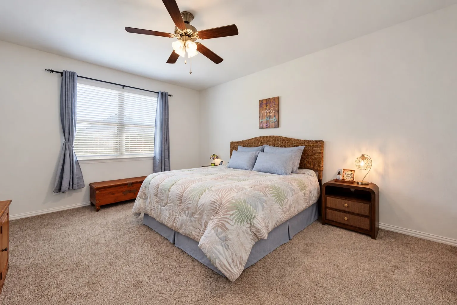 Single Family Residence For Sale in Collin County , 3004 Chestnut Lane, Melissa, Texas 75454, 4 Bedroom, 3 Bathroom, 2 Garage spaces, 2,751 Sqft, built in 2019, mls#21383793, Real Estate Agent in Melissa, Homes For Sale in Collin county, Homes For Sale in Melissa, Realtor in Melissa Texas, Real Estate Brokerage Independent Realty Texas, Luminita Cordes Realtor