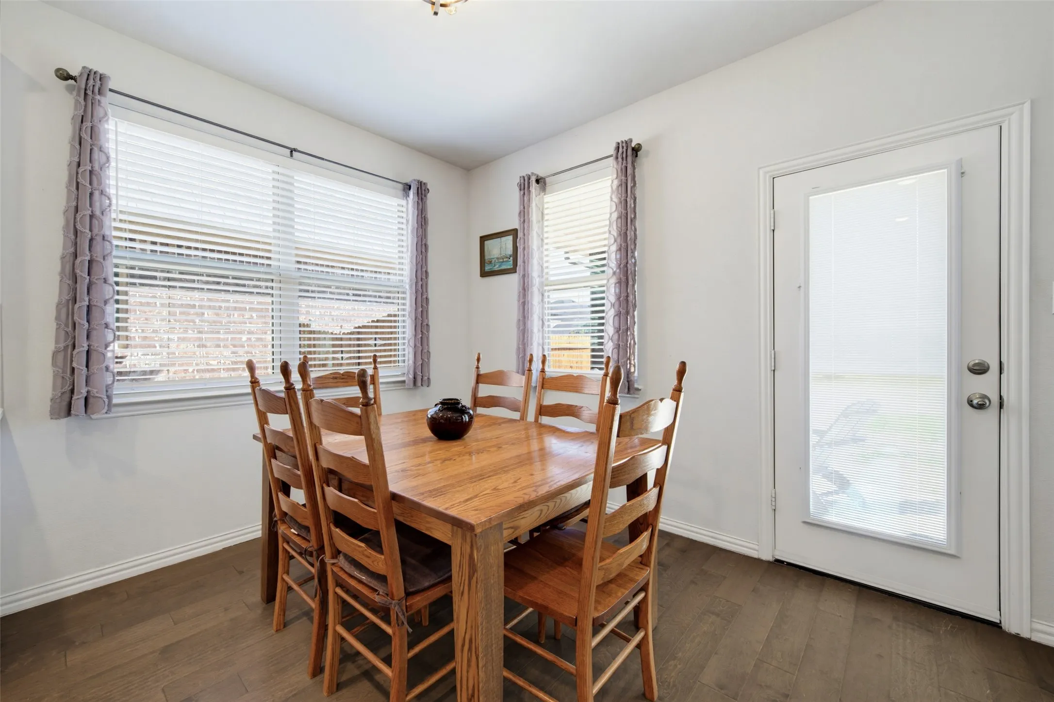 Single Family Residence For Sale in Collin County , 3004 Chestnut Lane, Melissa, Texas 75454, 4 Bedroom, 3 Bathroom, 2 Garage spaces, 2,751 Sqft, built in 2019, mls#21383793, Real Estate Agent in Melissa, Homes For Sale in Collin county, Homes For Sale in Melissa, Realtor in Melissa Texas, Real Estate Brokerage Independent Realty Texas, Luminita Cordes Realtor
