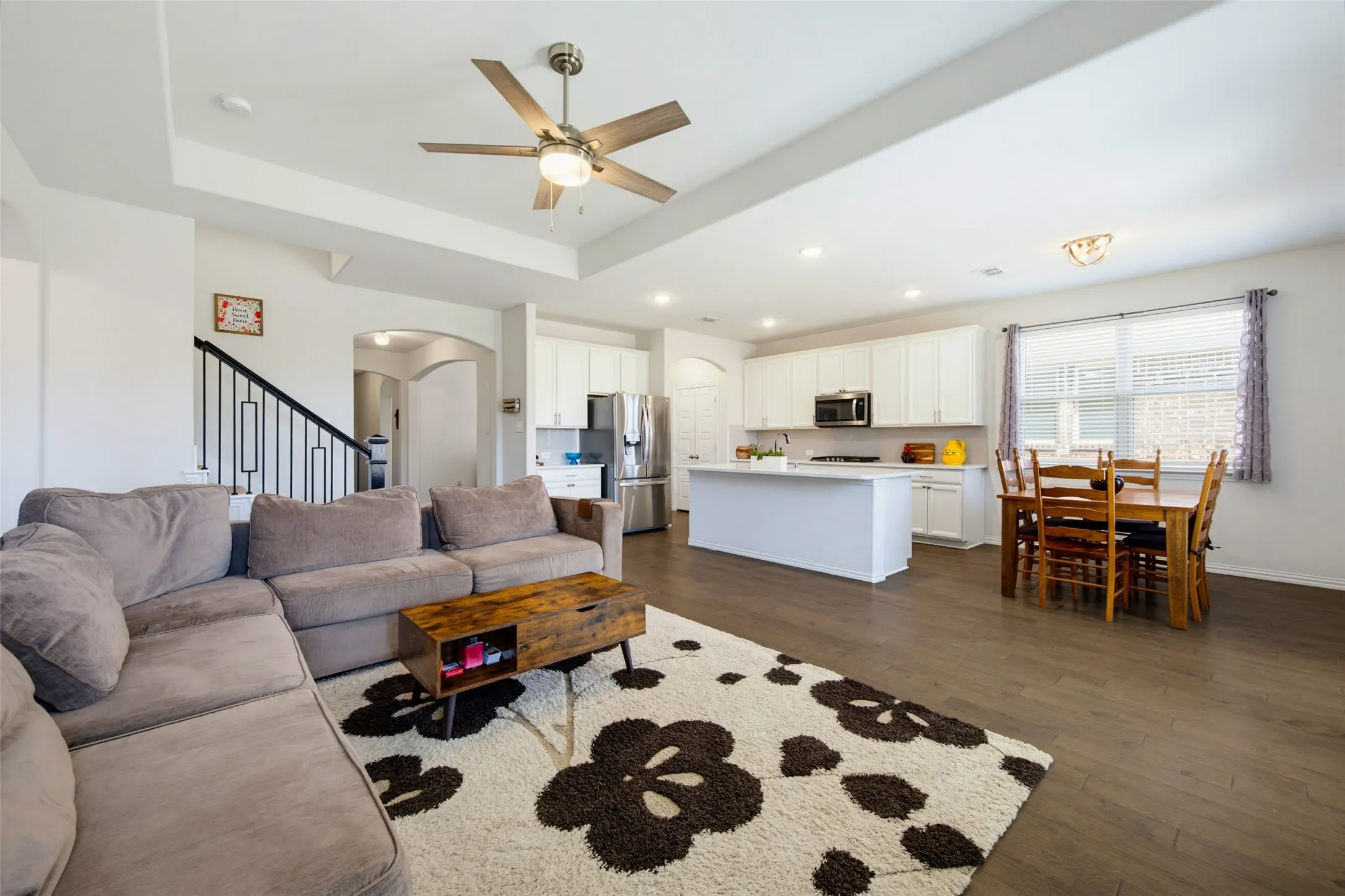 Single Family Residence For Sale in Collin County , 3004 Chestnut Lane, Melissa, Texas 75454, 4 Bedroom, 3 Bathroom, 2 Garage spaces, 2,751 Sqft, built in 2019, mls#21383793, Real Estate Agent in Melissa, Homes For Sale in Collin county, Homes For Sale in Melissa, Realtor in Melissa Texas, Real Estate Brokerage Independent Realty Texas, Luminita Cordes Realtor