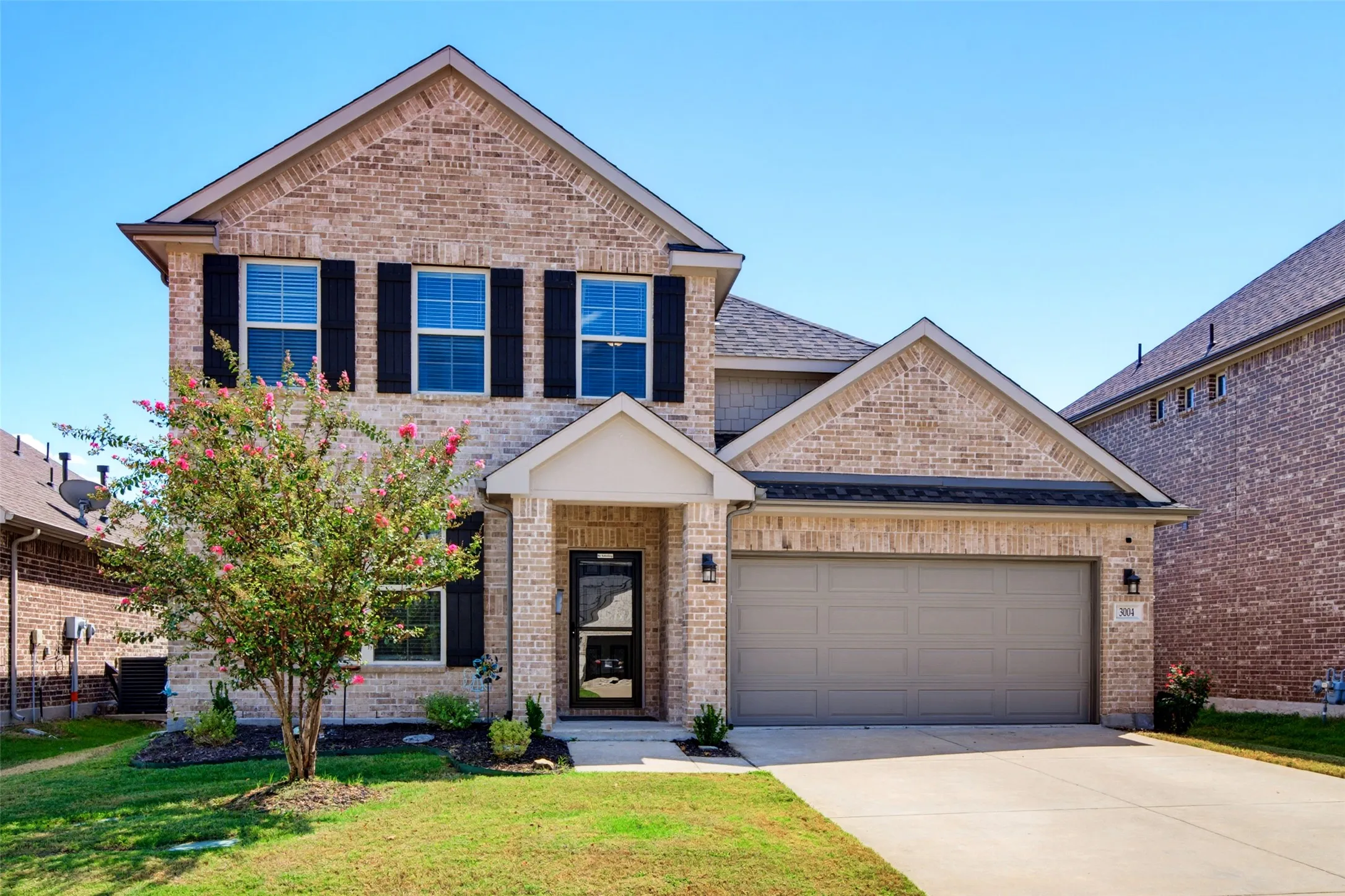Single Family Residence For Sale in Collin County , 3004 Chestnut Lane, Melissa, Texas 75454, 4 Bedroom, 3 Bathroom, 2 Garage spaces, 2,751 Sqft, built in 2019, mls#21383793, Real Estate Agent in Melissa, Homes For Sale in Collin county, Homes For Sale in Melissa, Realtor in Melissa Texas, Real Estate Brokerage Independent Realty Texas, Luminita Cordes Realtor