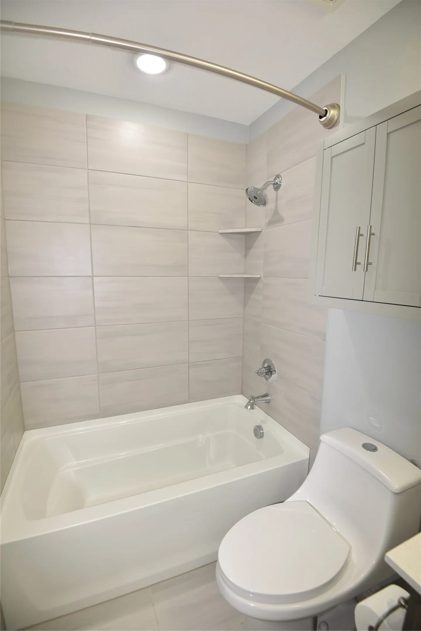 Townhouse For Sale in Collin County , 1022 Emil Place, Allen, Texas 75013, 3 Bedroom, 4 Bathroom, 2 Garage spaces, 1,835 Sqft, built in 2021, mls#21384513, Real Estate Agent in Allen, Homes For Sale in Collin county, Homes For Sale in Allen, Realtor in Allen Texas, Real Estate Brokerage Independent Realty Texas, Luminita Cordes Realtor
