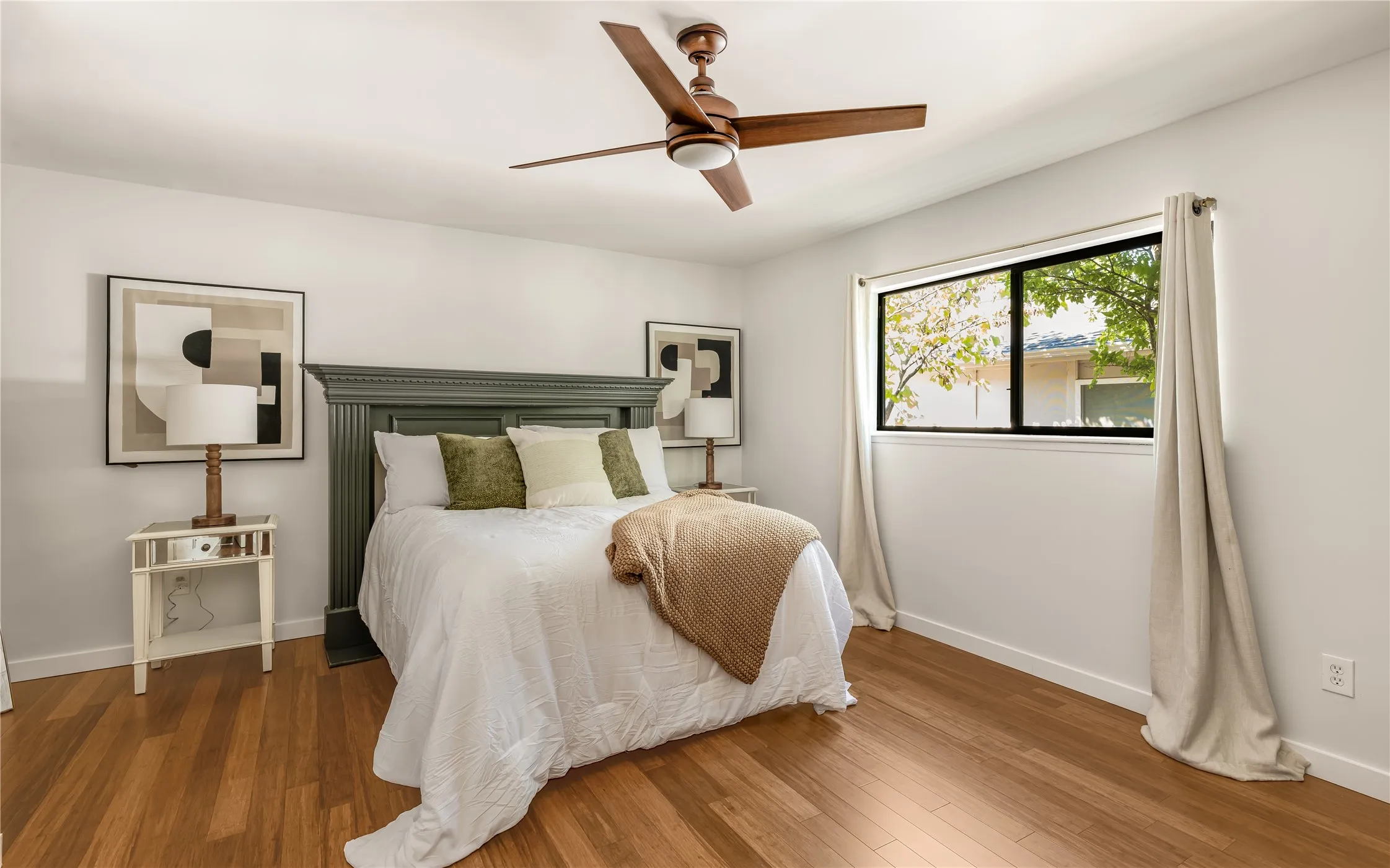 Single Family Residence For Sale in Dallas County , 10908 Villa Haven Drive, Dallas, Texas 75238, 3 Bedroom, 2 Bathroom, 2 Garage spaces, 1,895 Sqft, built in 1974, mls#21384772, Real Estate Agent in Dallas, Homes For Sale in Dallas county, Homes For Sale in Dallas, Realtor in Dallas Texas, Real Estate Brokerage Independent Realty Texas, Luminita Cordes Realtor
