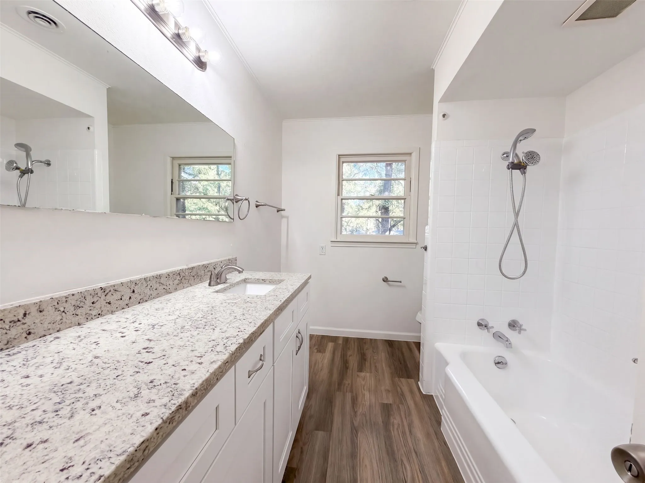 Single Family Residence For Sale in Tarrant County , 1725 Danciger Drive, Fort Worth, Texas 76112, 3 Bedroom, 2 Bathroom, Garage spaces, 2,031 Sqft, built in 1954, mls#21384801, Real Estate Agent in Fort Worth, Homes For Sale in Tarrant county, Homes For Sale in Fort Worth, Realtor in Fort Worth Texas, Real Estate Brokerage Independent Realty Texas, Luminita Cordes Realtor